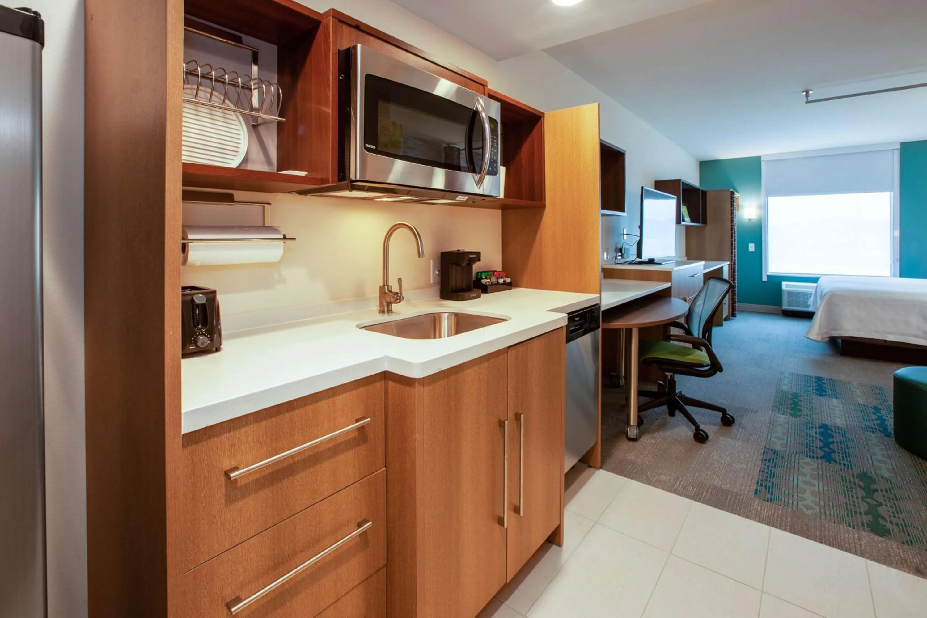 Bedroom, Bed in Home2 Suites By Hilton Lewisburg, Wv