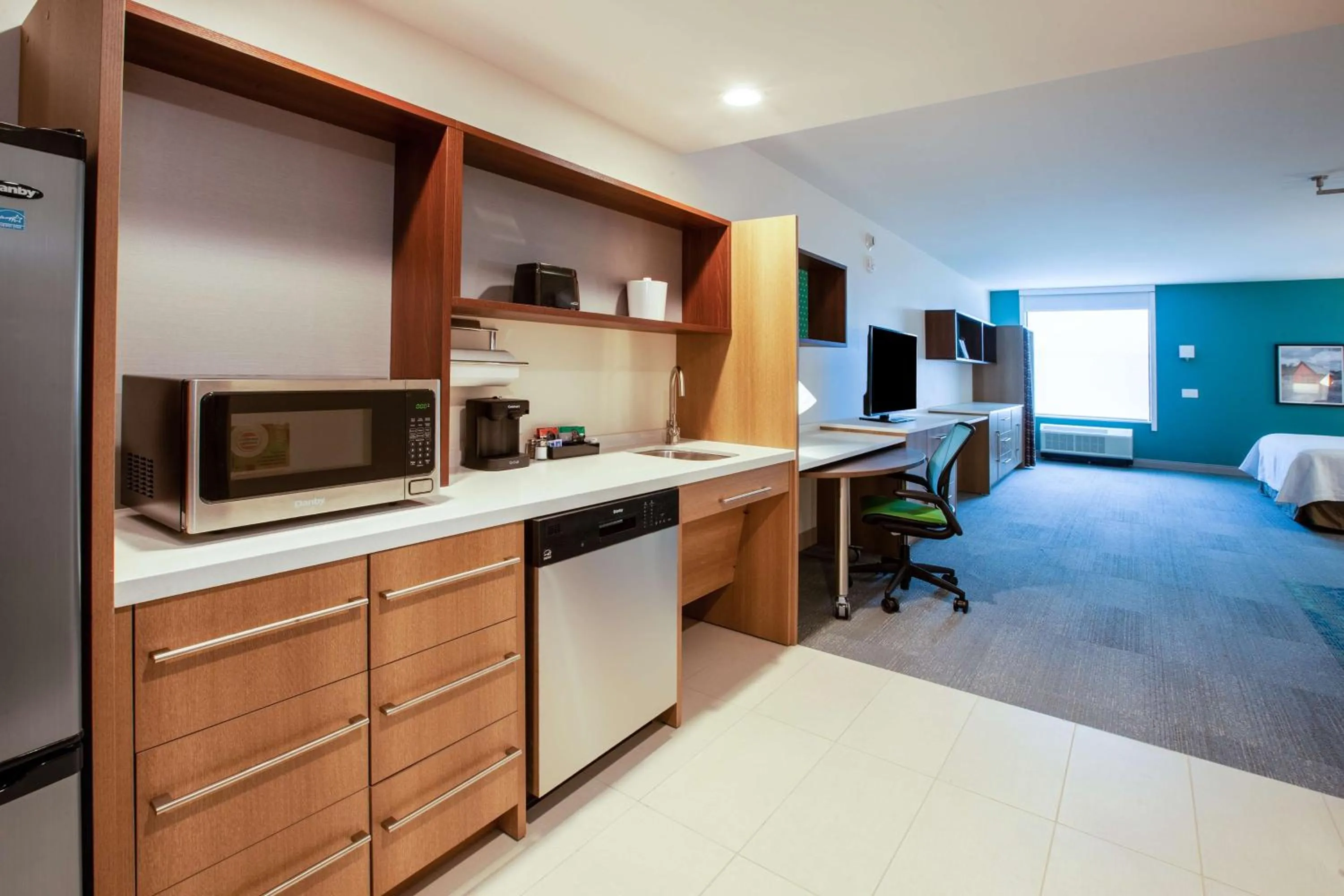 Bedroom, Bed in Home2 Suites By Hilton Lewisburg, Wv