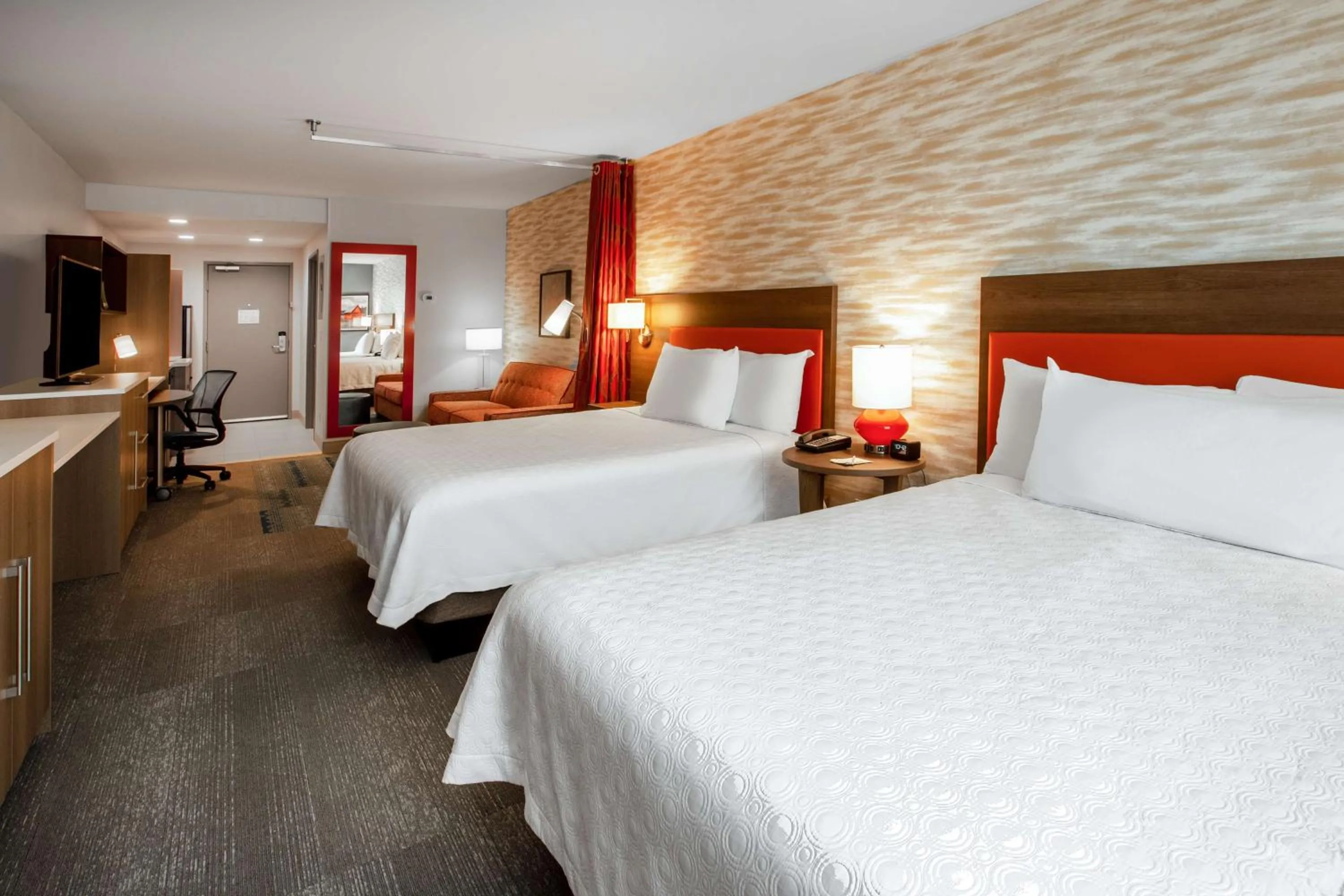 Bedroom, Bed in Home2 Suites By Hilton Lewisburg, Wv