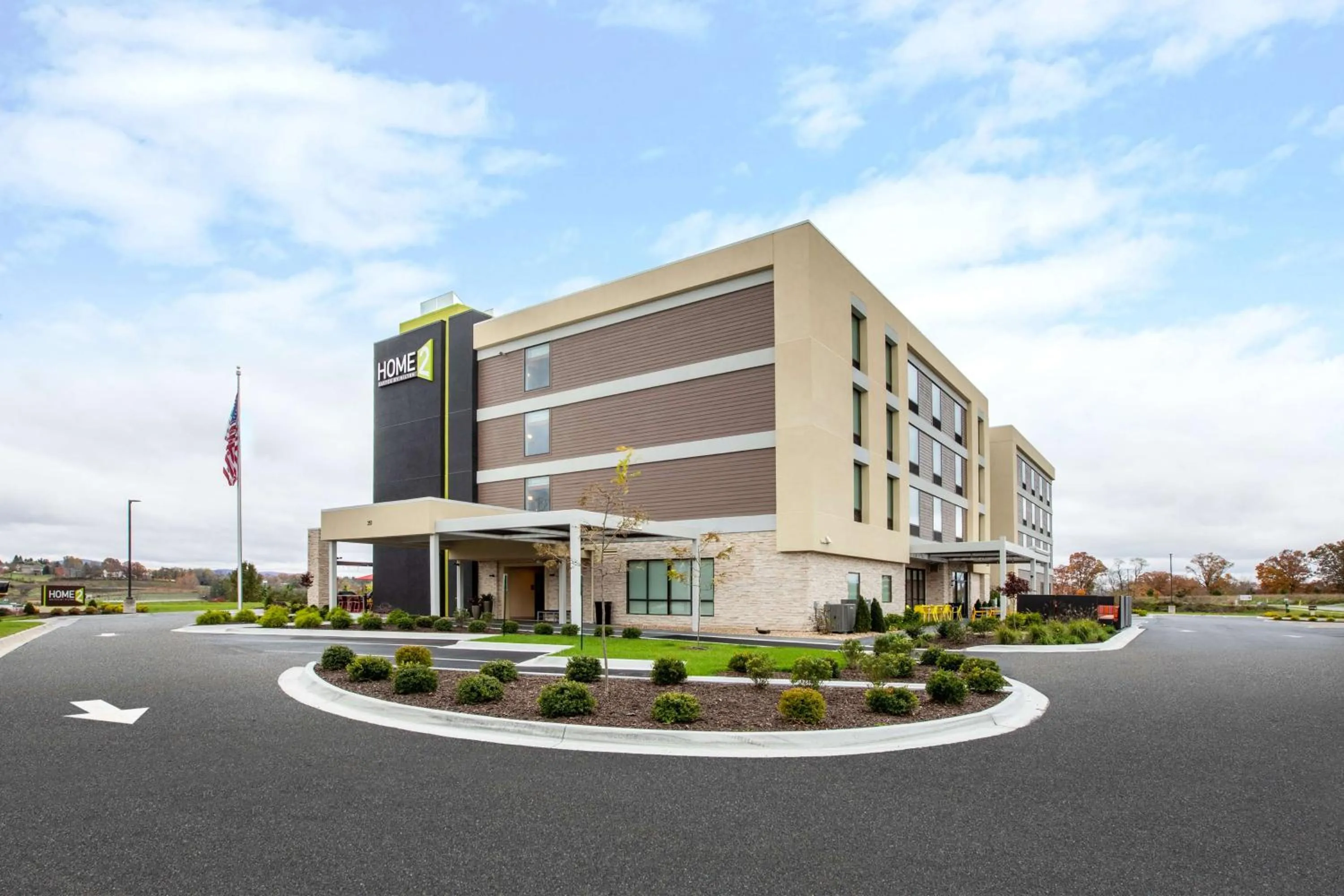 Property building in Home2 Suites By Hilton Lewisburg, Wv
