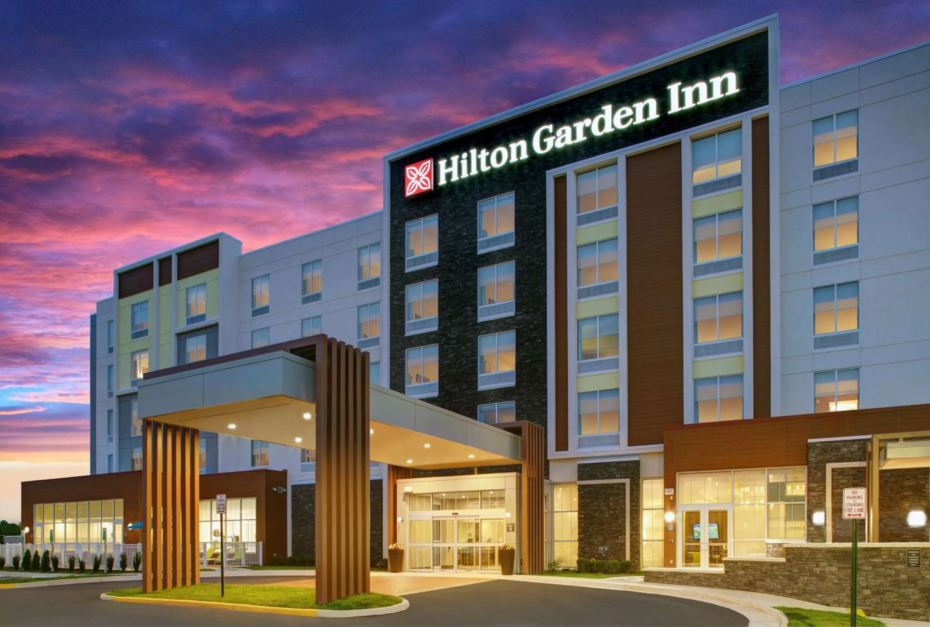 Property building in Hilton Garden Inn Manassas