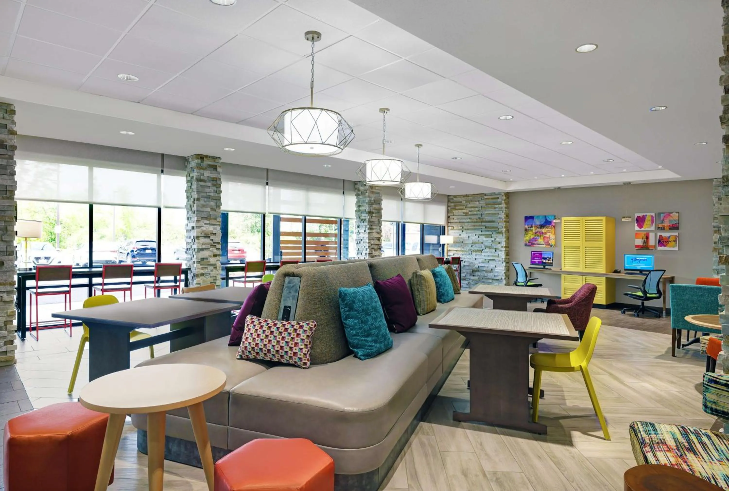 Lobby or reception in Home2 Suites By Hilton Salem
