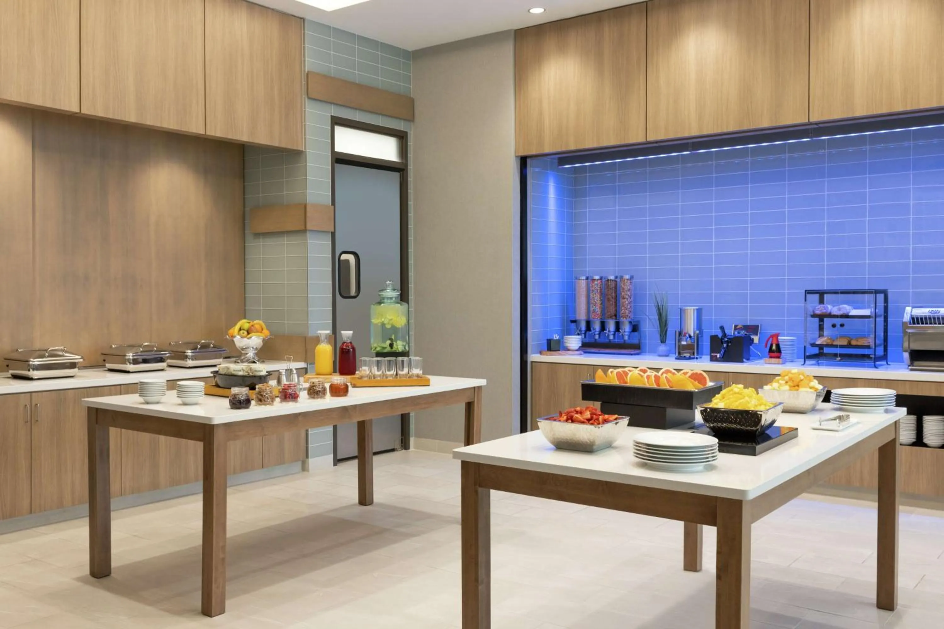 Breakfast in Hilton Garden Inn Austin North-Near the Domain, TX