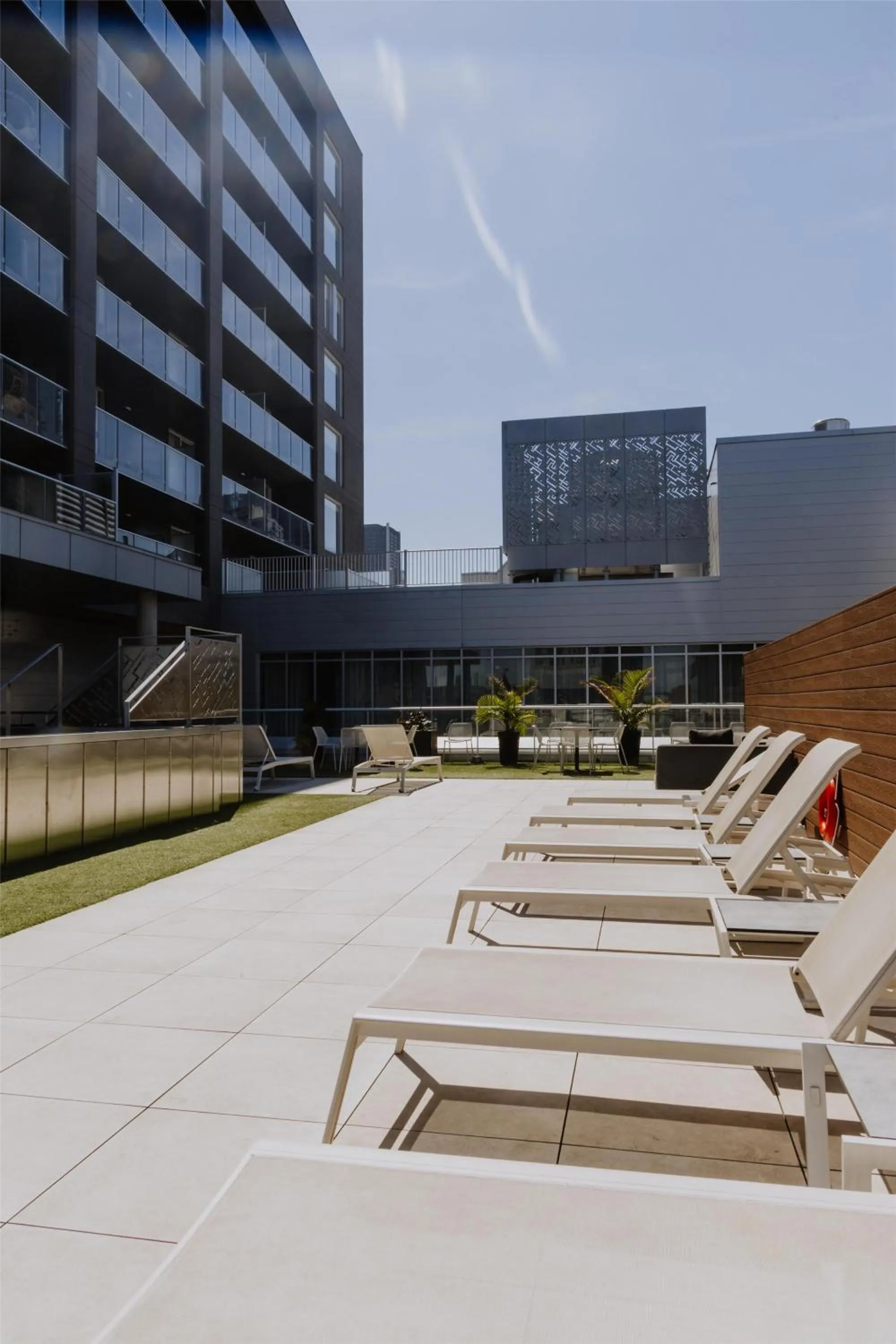 Pool view in Hampton Inn Montreal Downtown, Qc