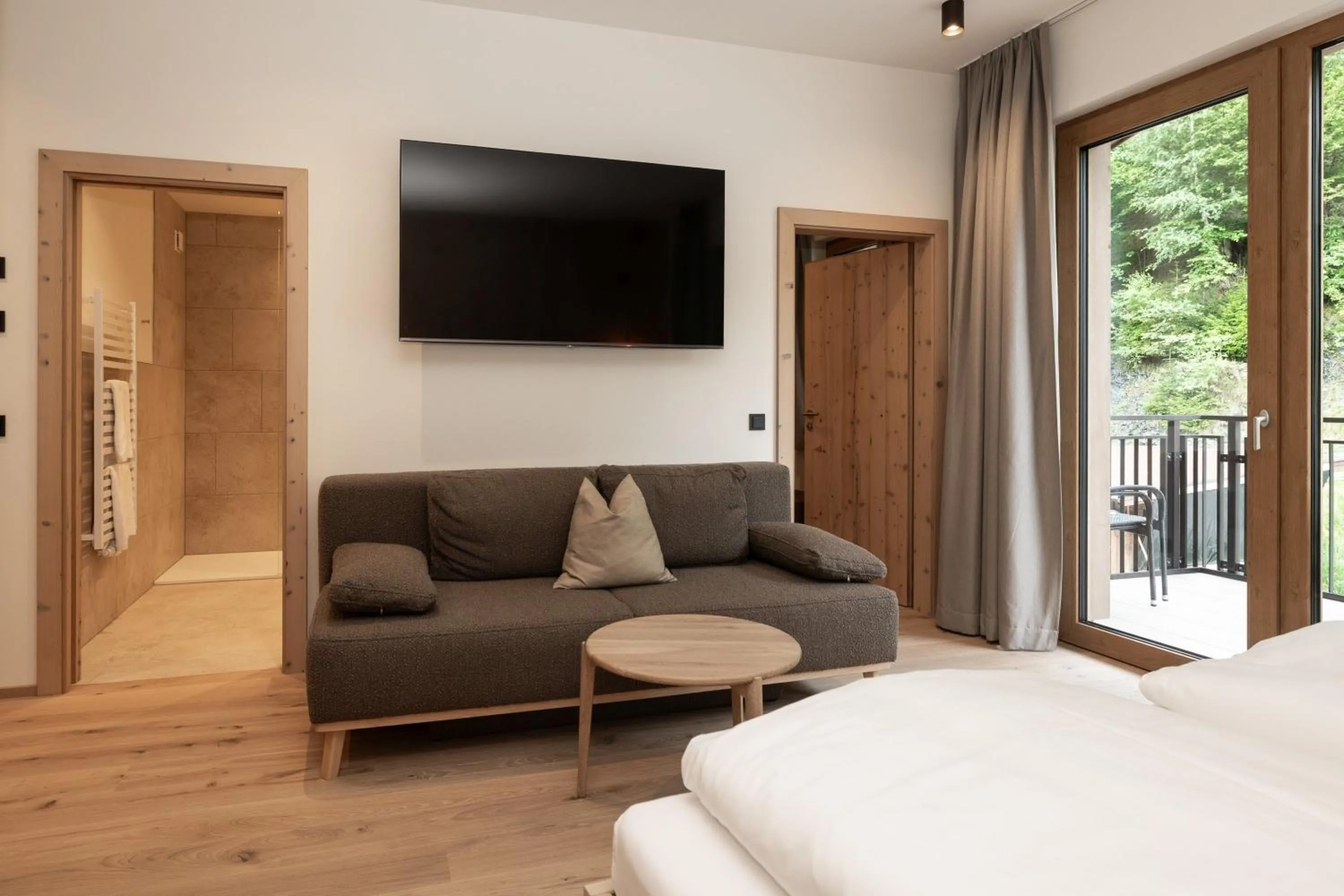 Photo of the whole room, Bed in Hotel Kristall