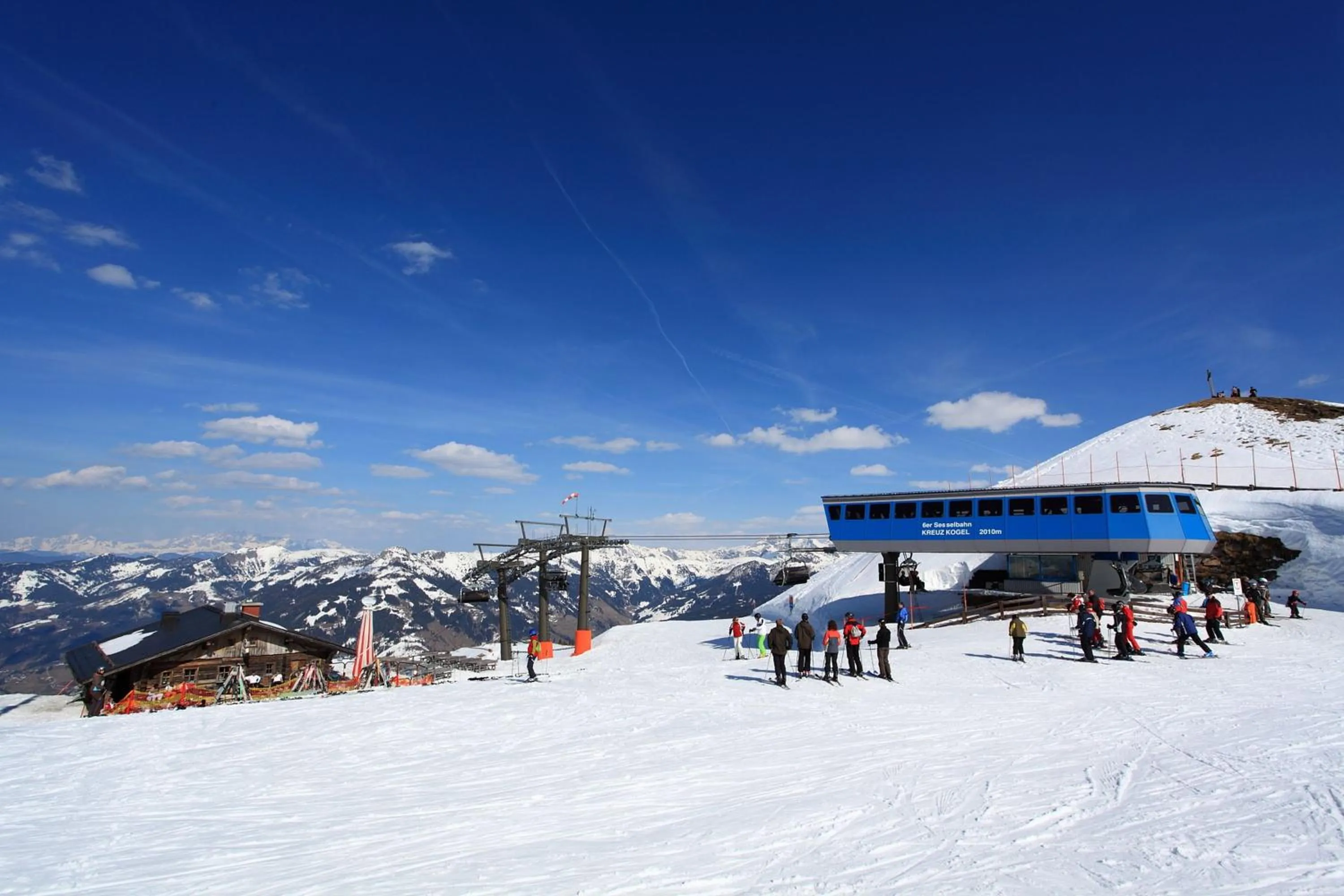 Skiing in Hotel Kristall