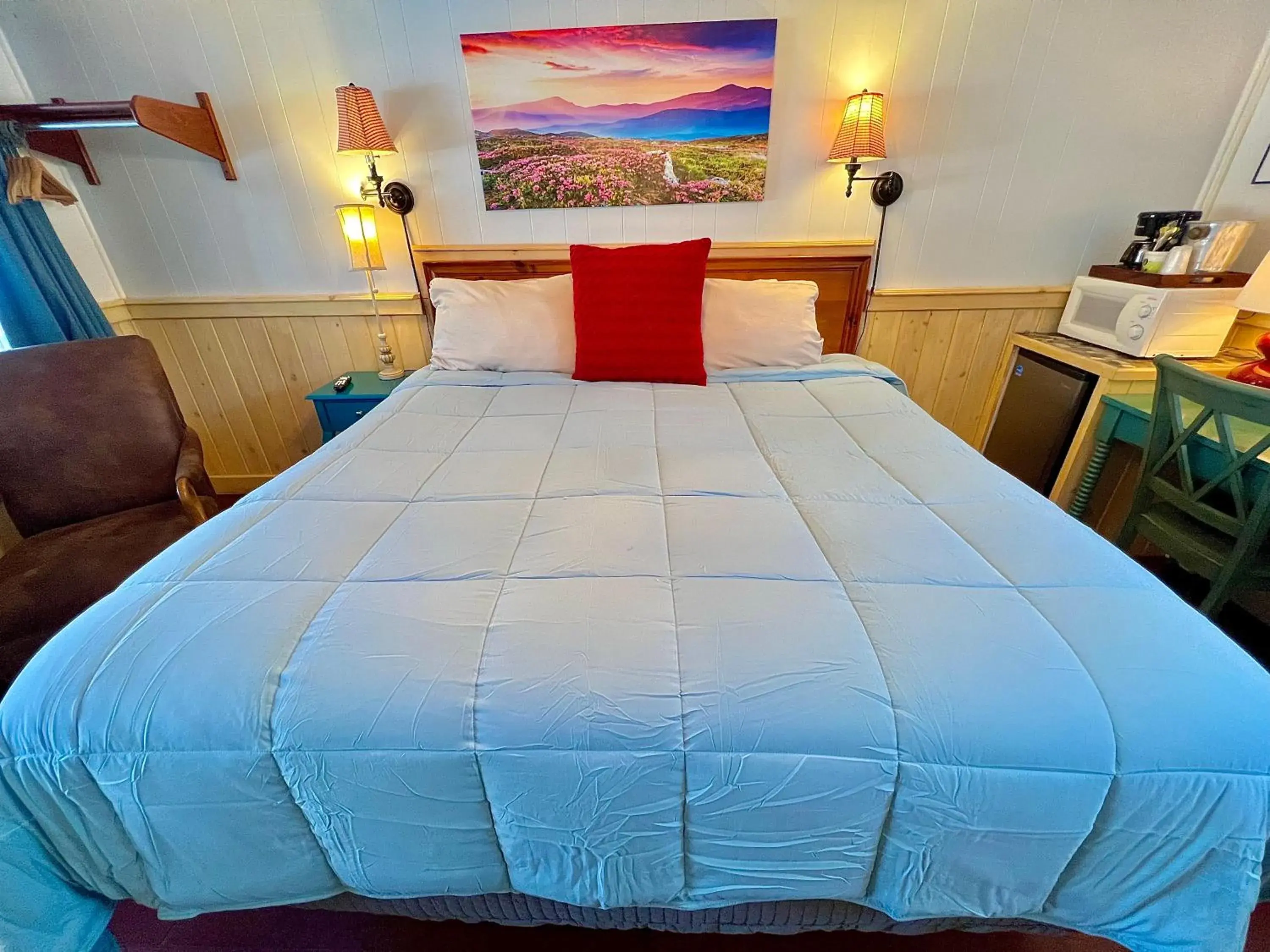 King Room in Homestead Inn - Blowing Rock King Room in Homestead Inn - Blowing Rock