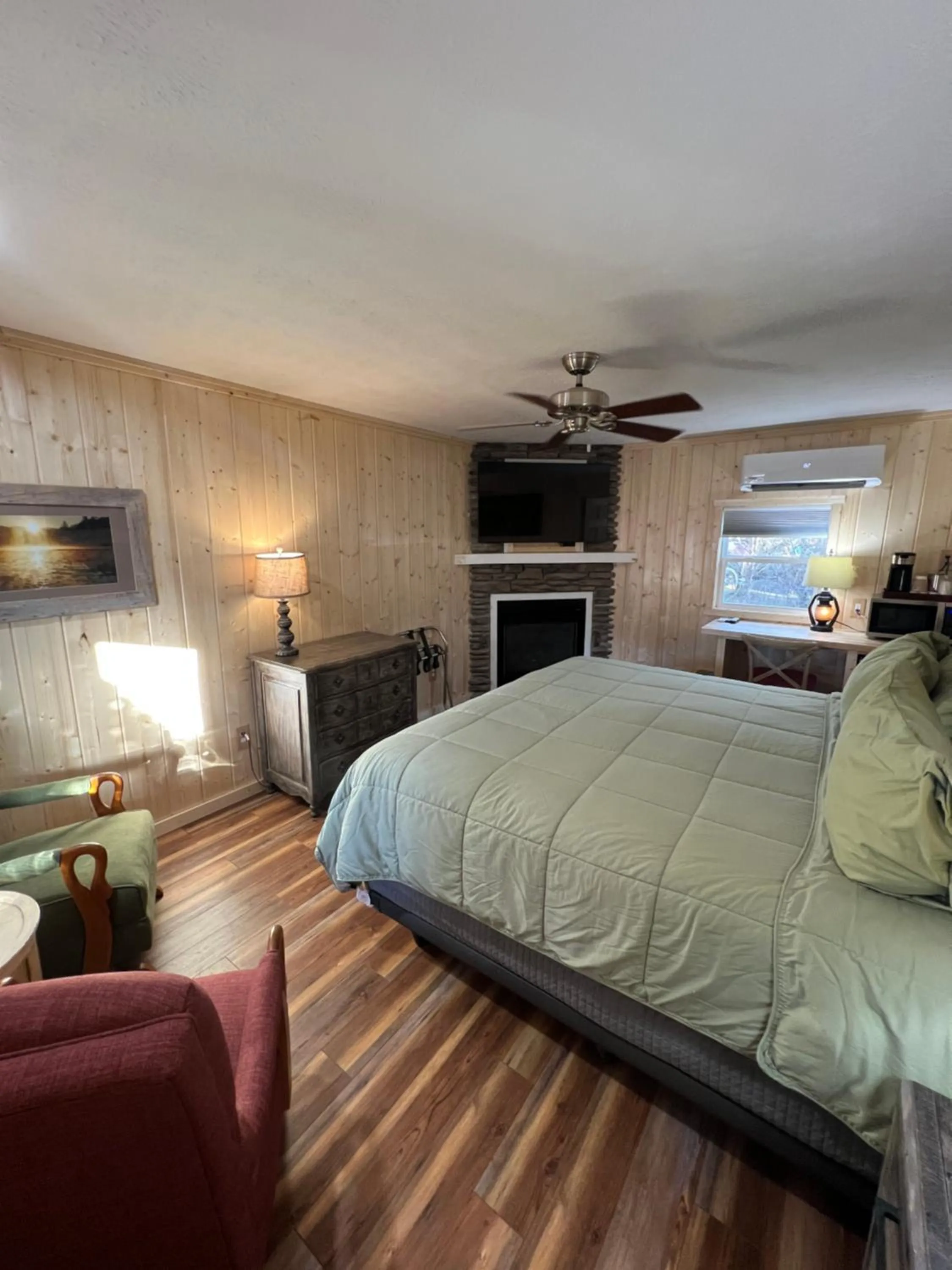 Bed in Homestead Inn - Blowing Rock