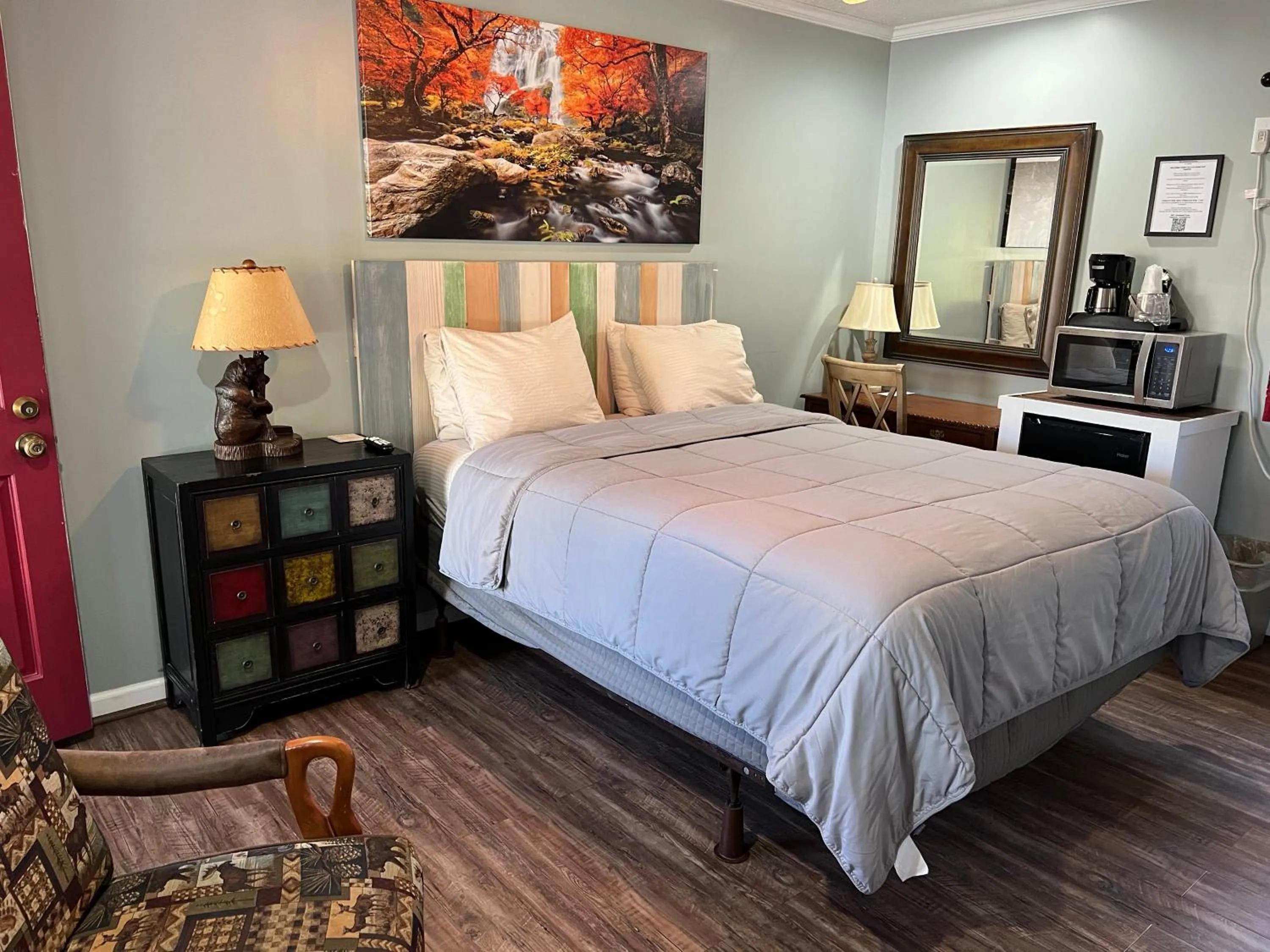 Bed in Homestead Inn - Blowing Rock