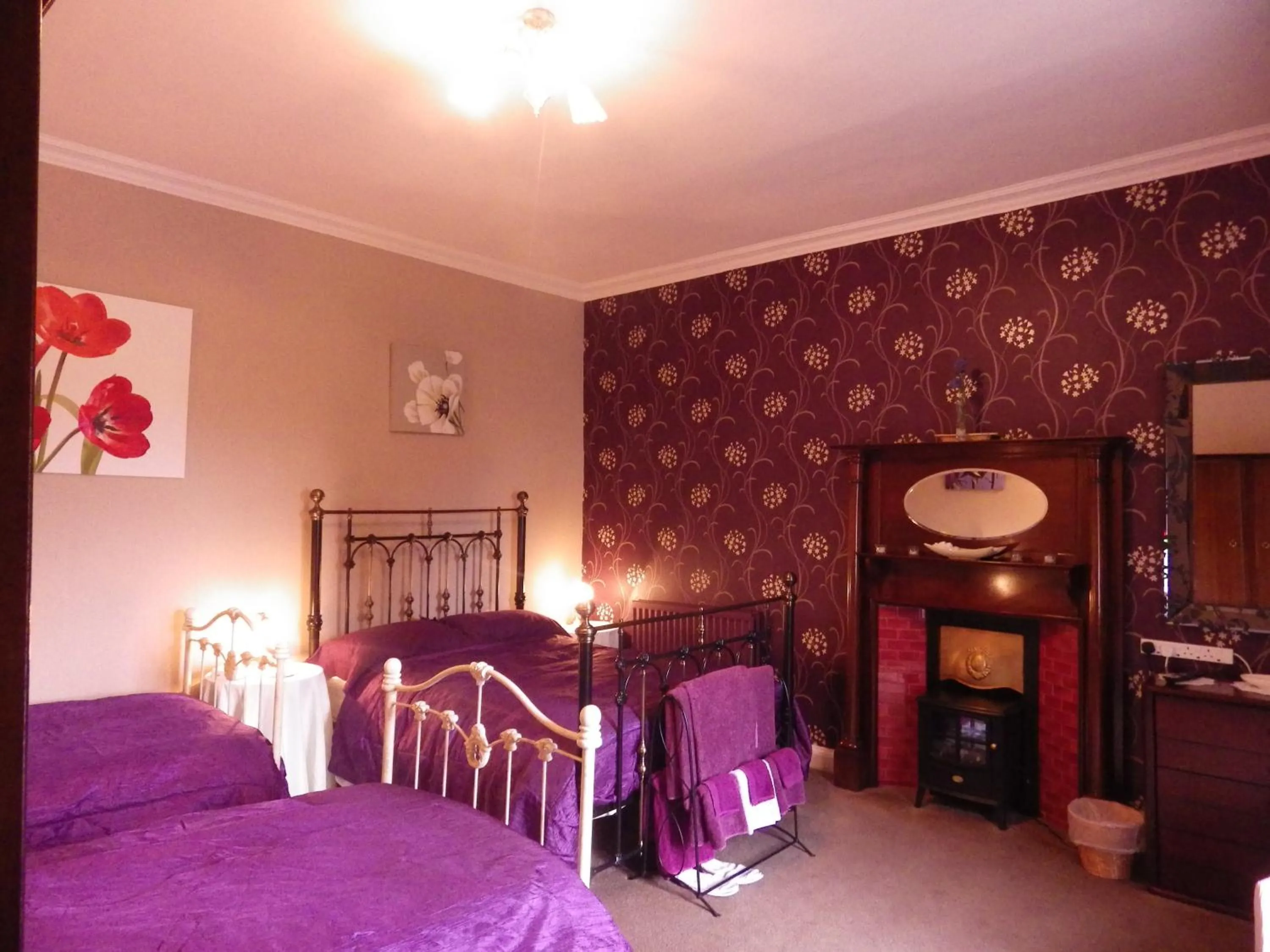Photo of the whole room, Bed in Sorbietrees B&B