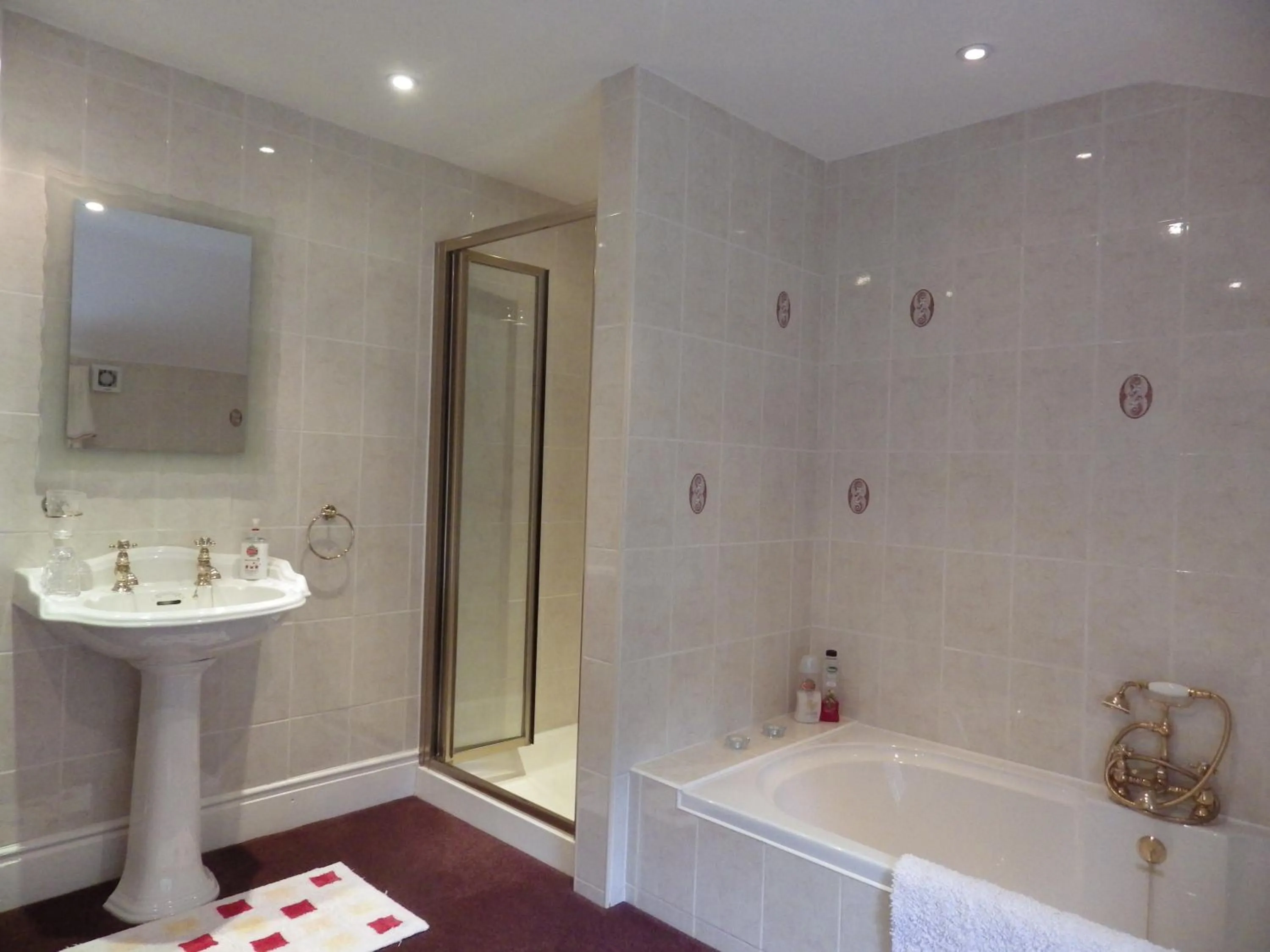 Bathroom in Sorbietrees B&B