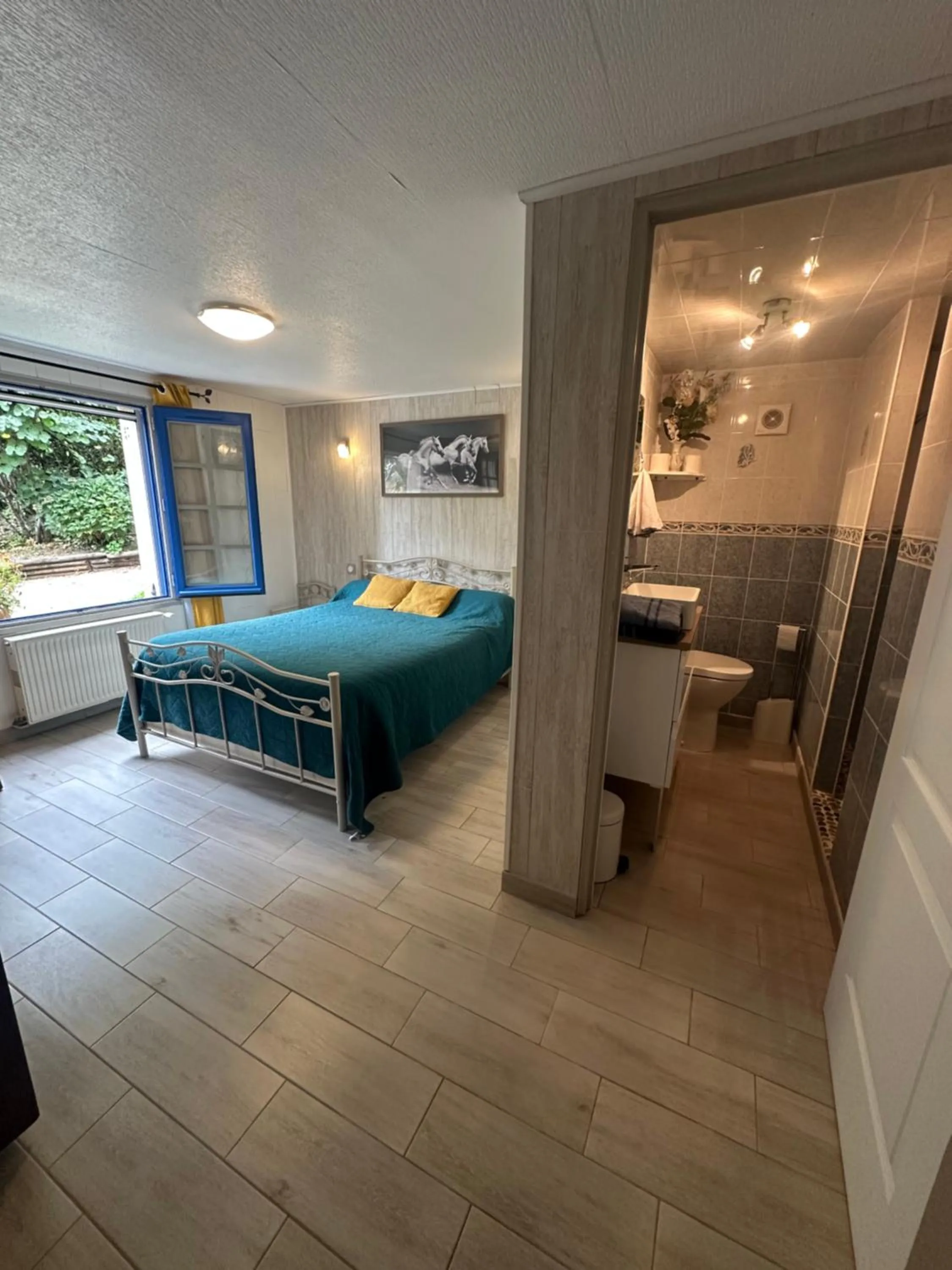 Bed in Chambres et table d'hôtes Floromel La Souterraine en rez de chaussee