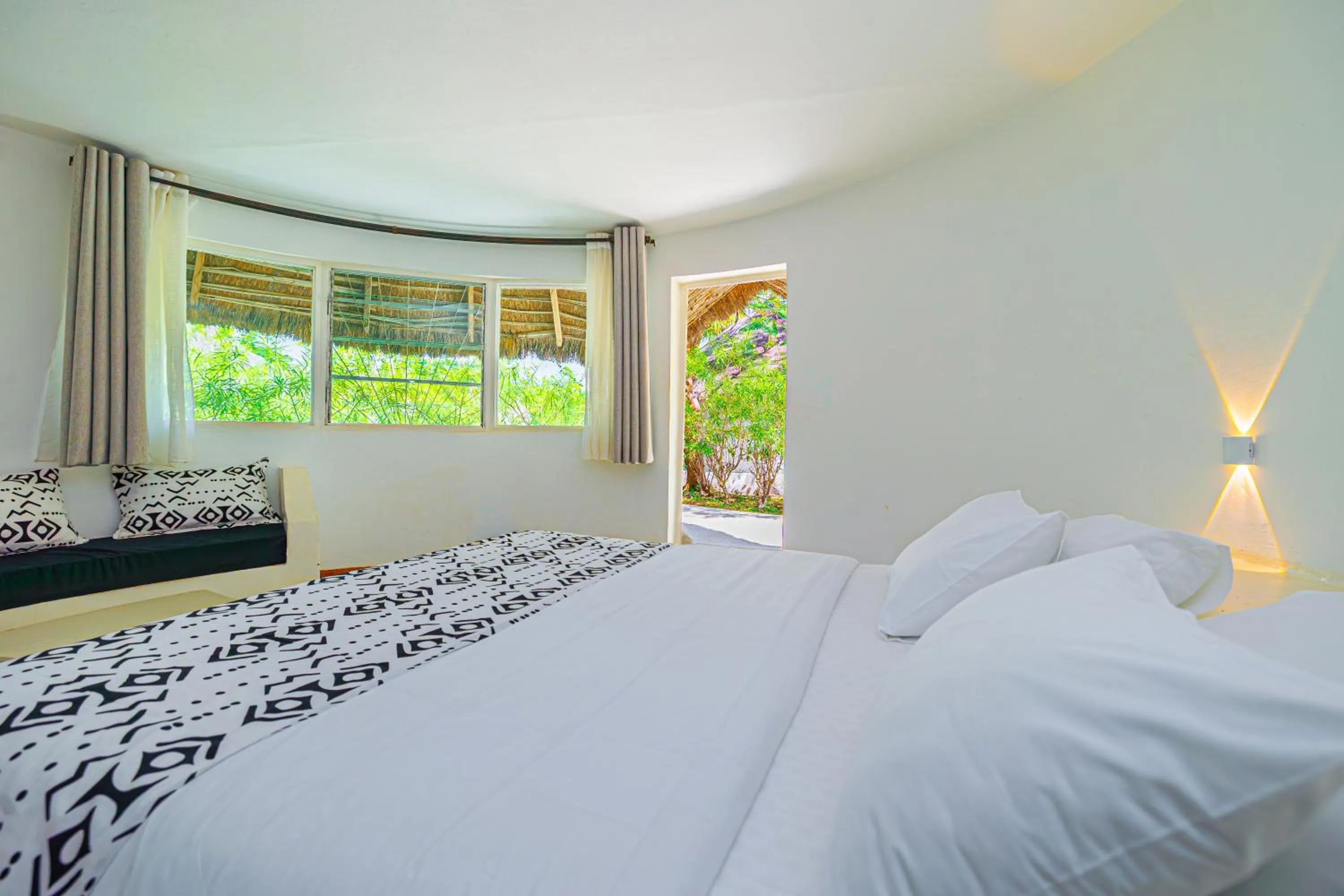 Bedroom, Bed in Keur Saloum Resort