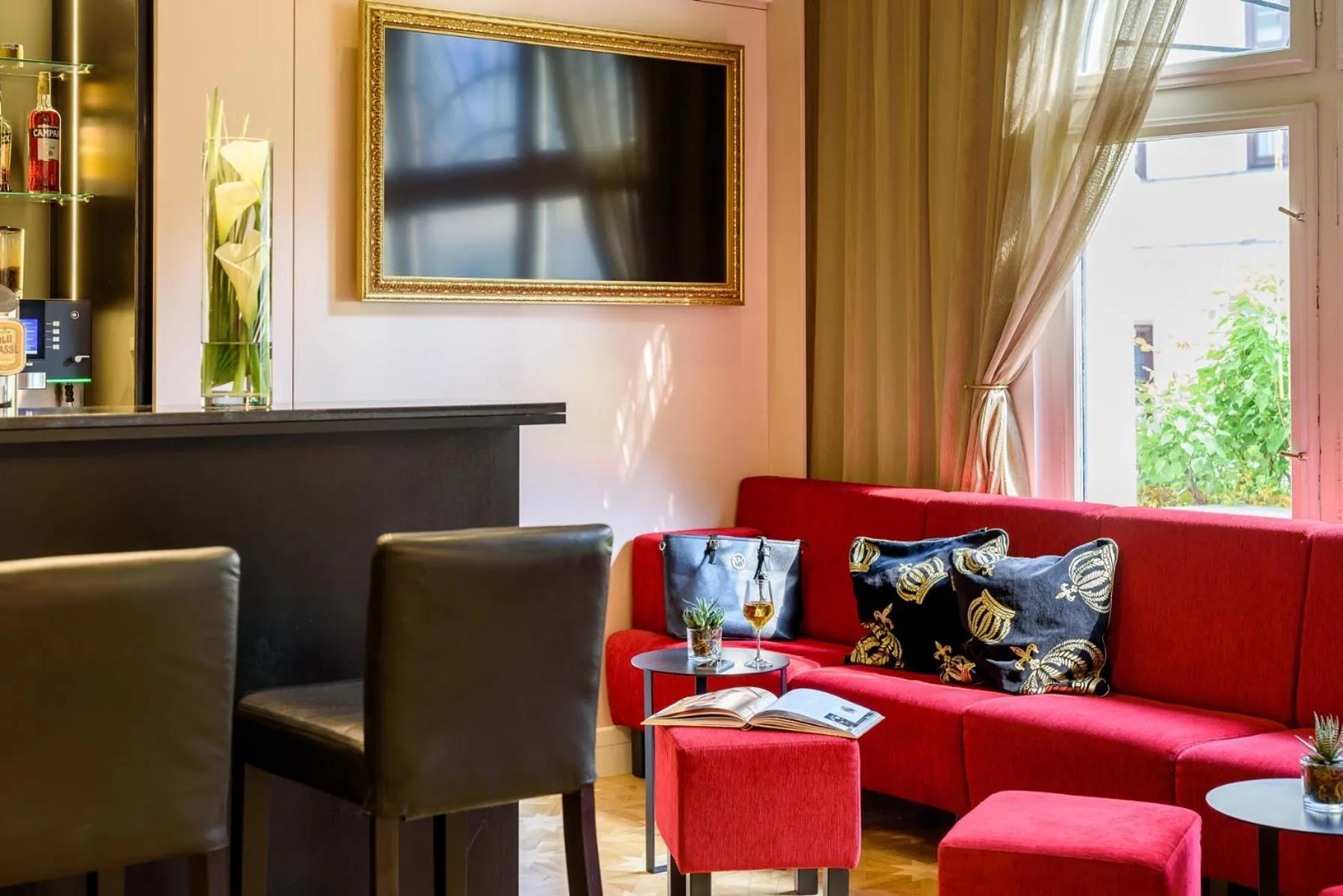 Lounge or bar in Hotel Josefshof am Rathaus