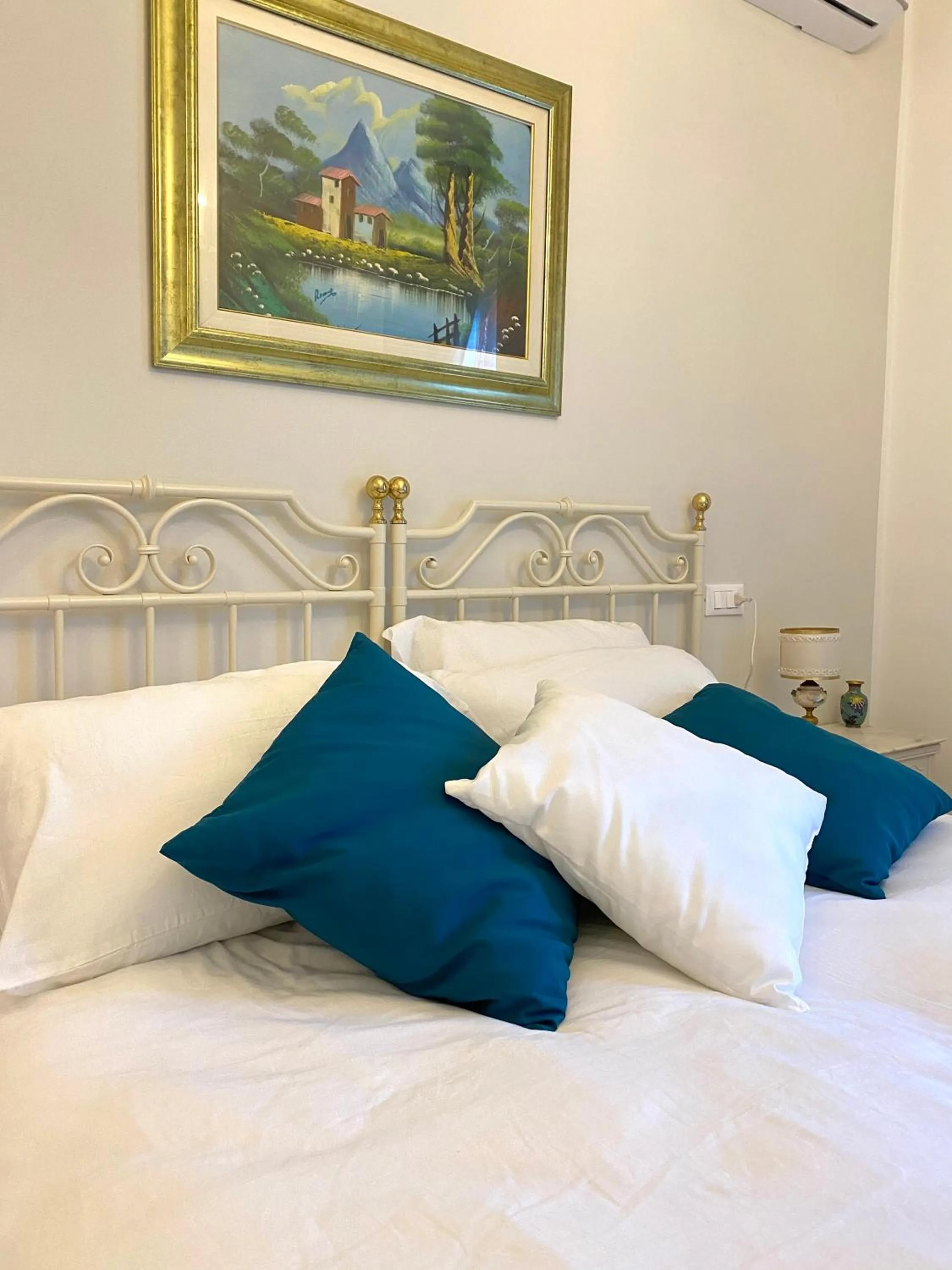 Bed in I Maestri B&B