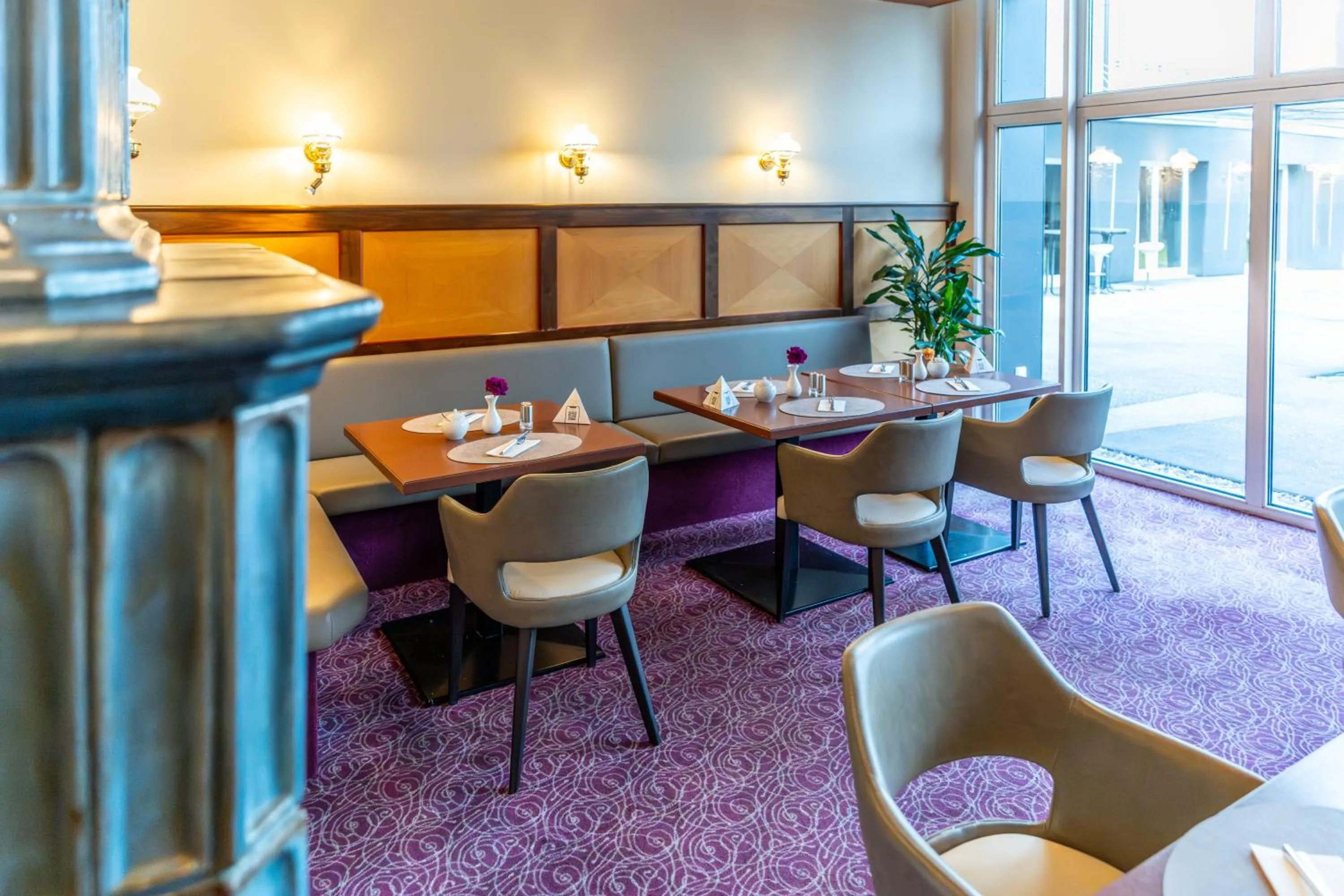 Restaurant/places to eat in Mercure Salzburg City