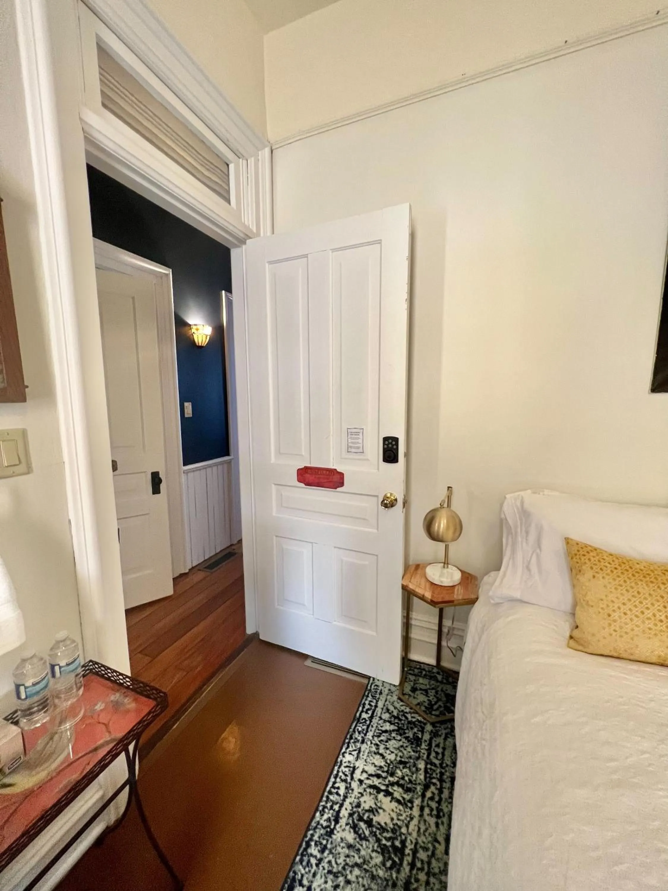 Photo of the whole room in The Woodbridge House