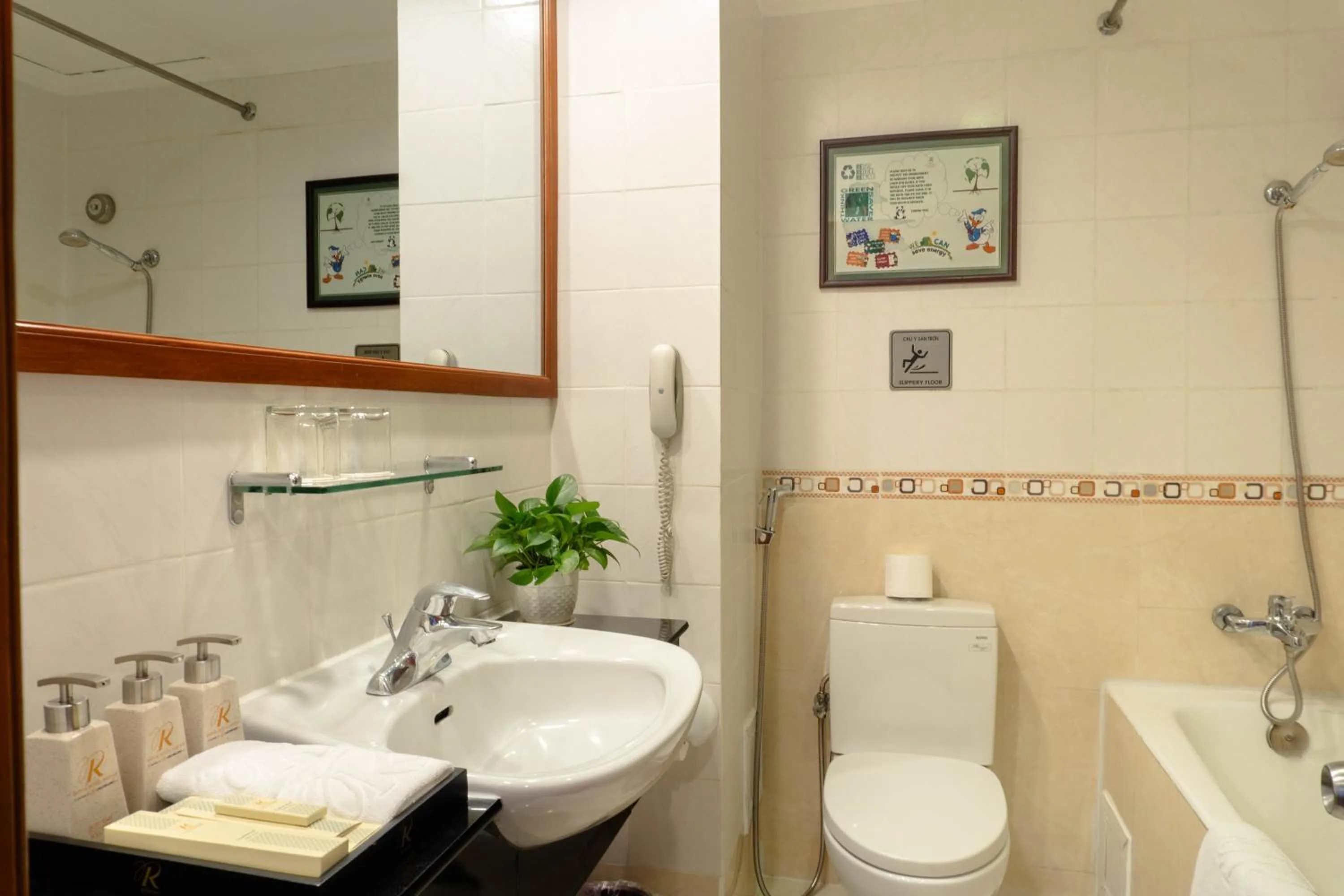 Bathroom in Royal Hotel Saigon