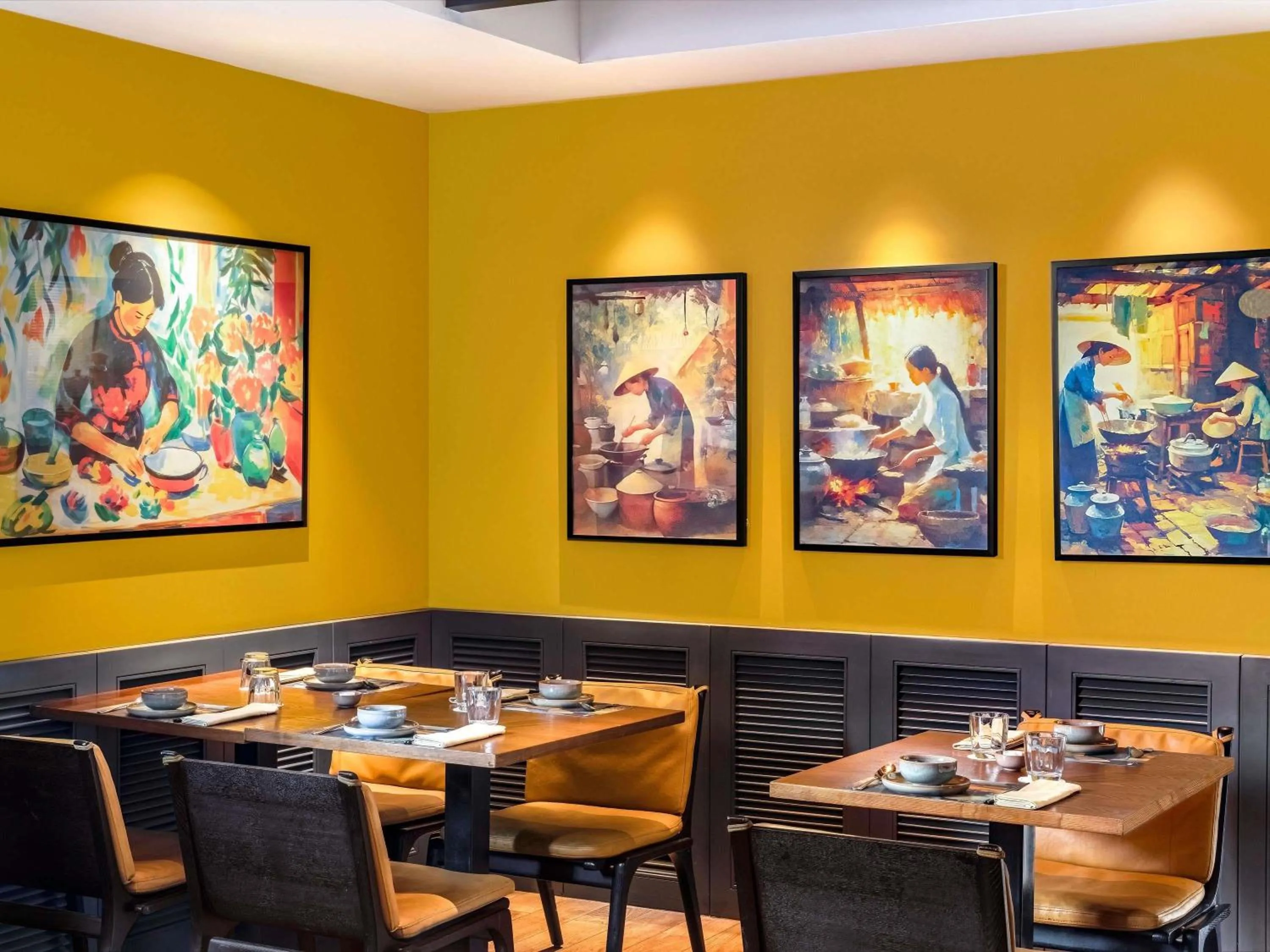 Restaurant/places to eat in Sofitel Saigon Plaza