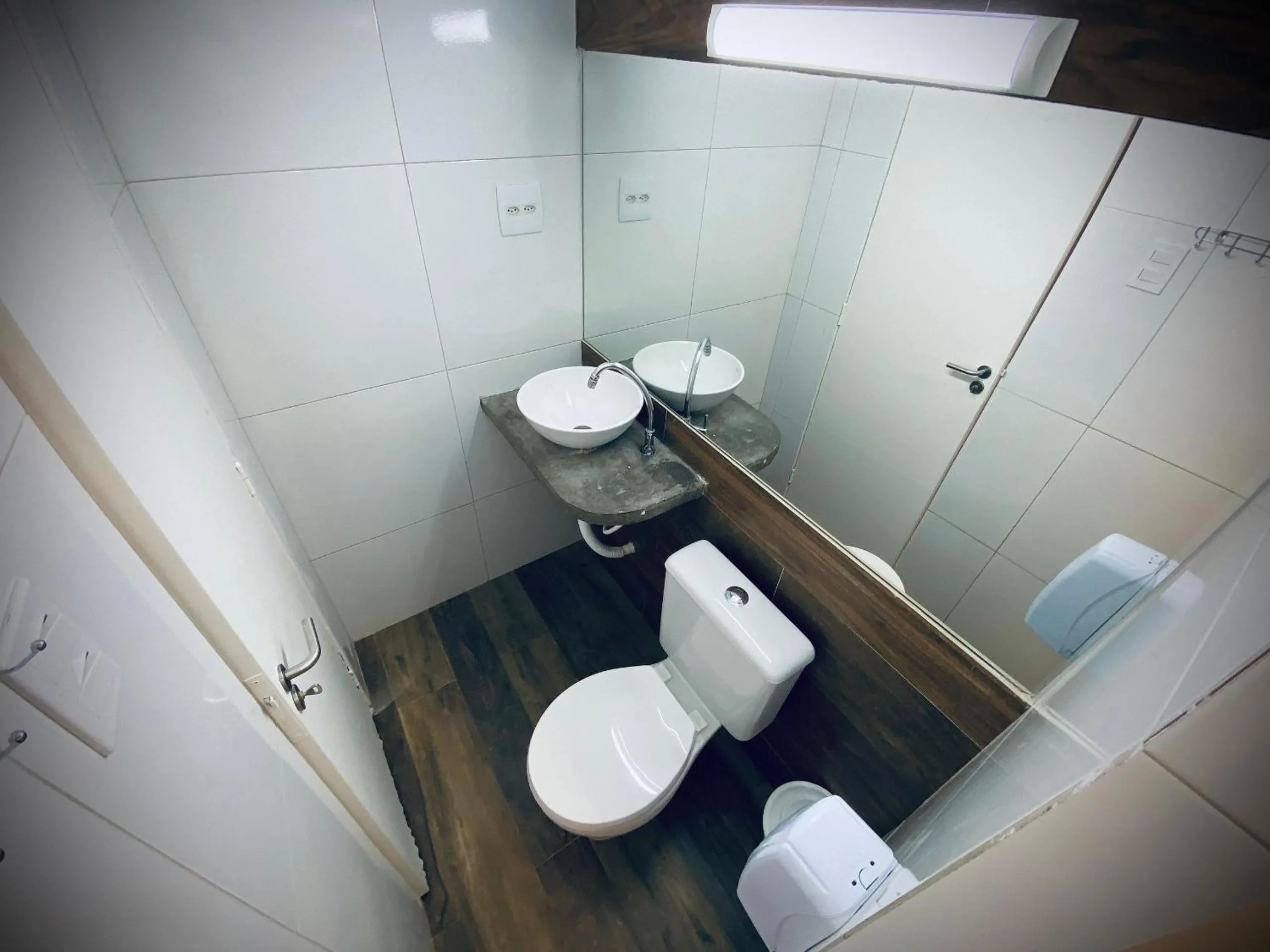 Toilet in Sun Smart Hotel