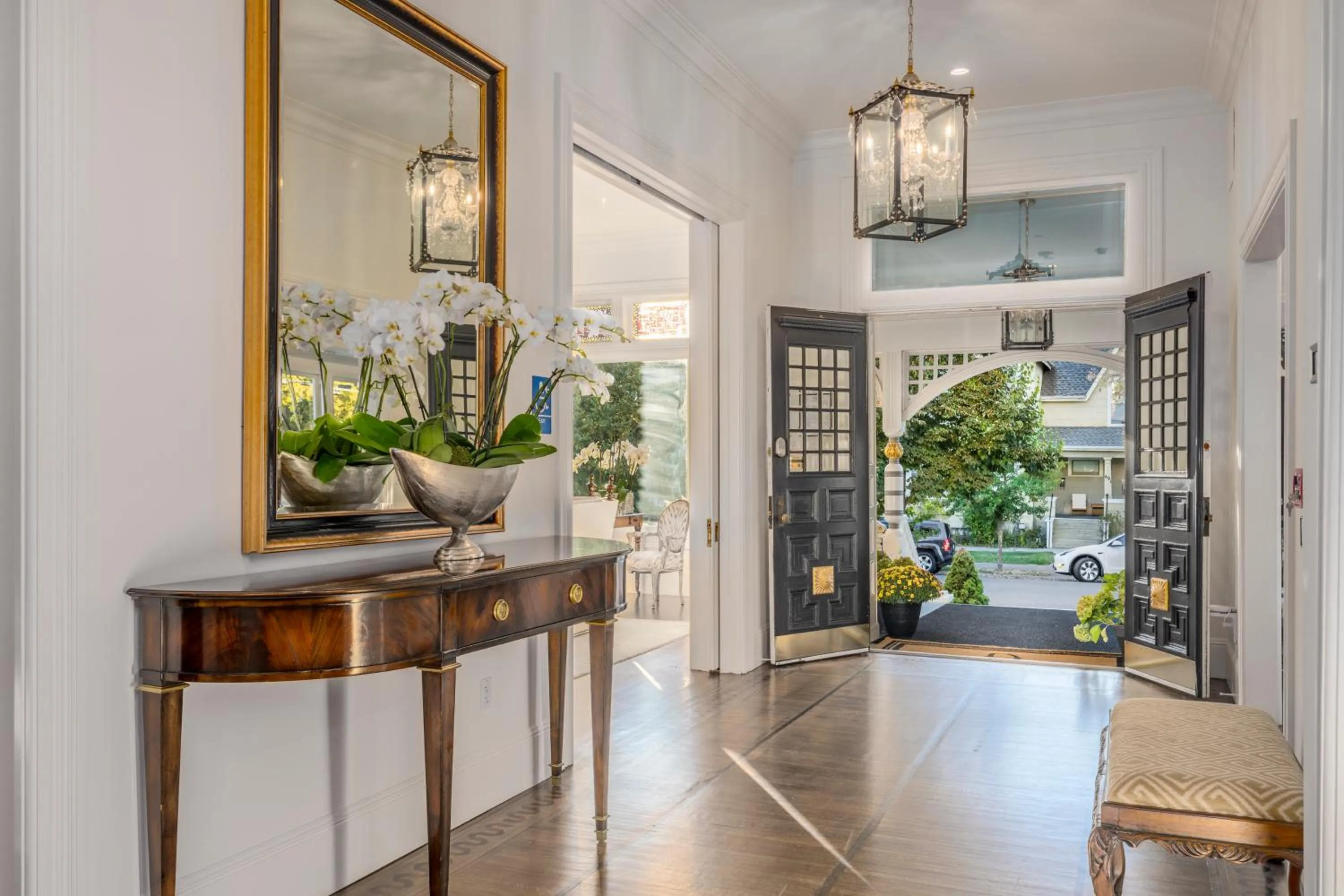 The George - Luxury Boutique Inn