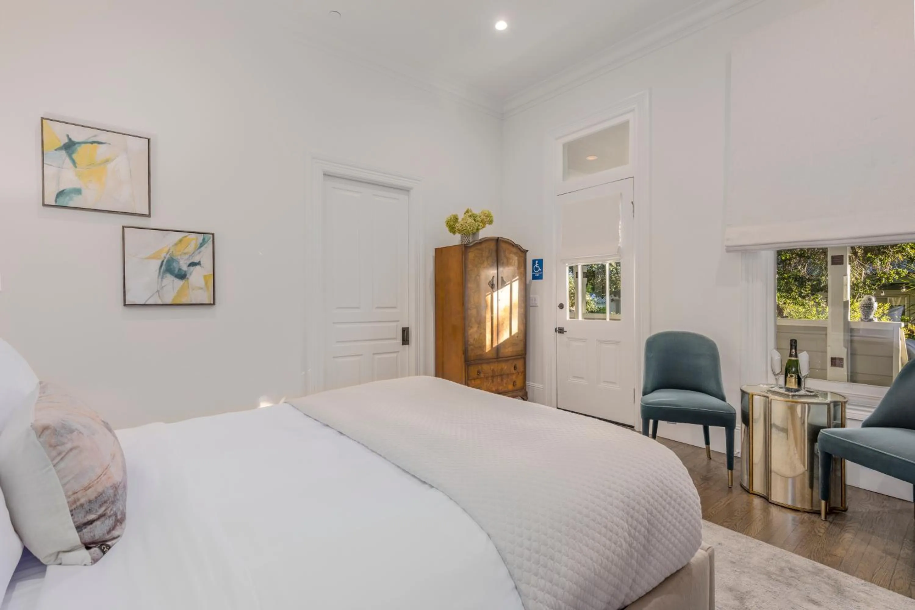 Bed in The George - Luxury Boutique Inn