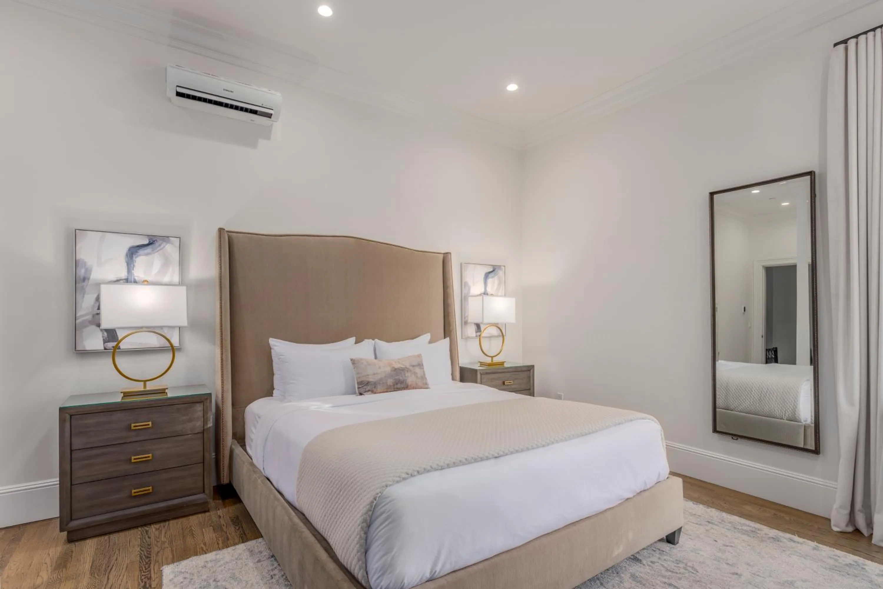 Bed in The George - Luxury Boutique Inn