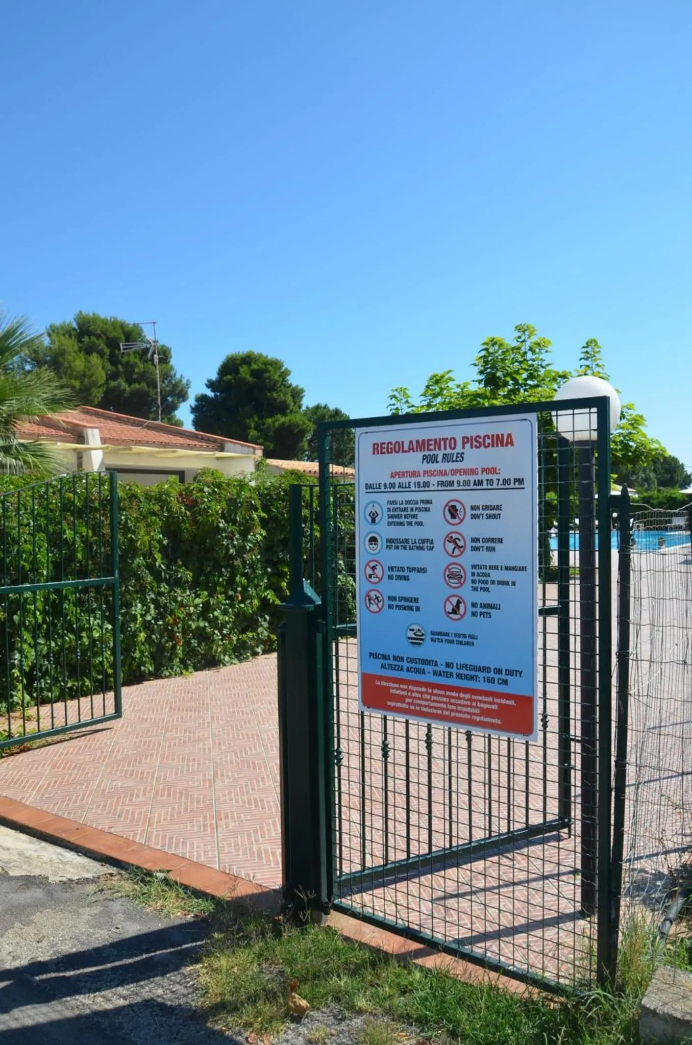 Swimming pool in Villa Teti - Sicilia