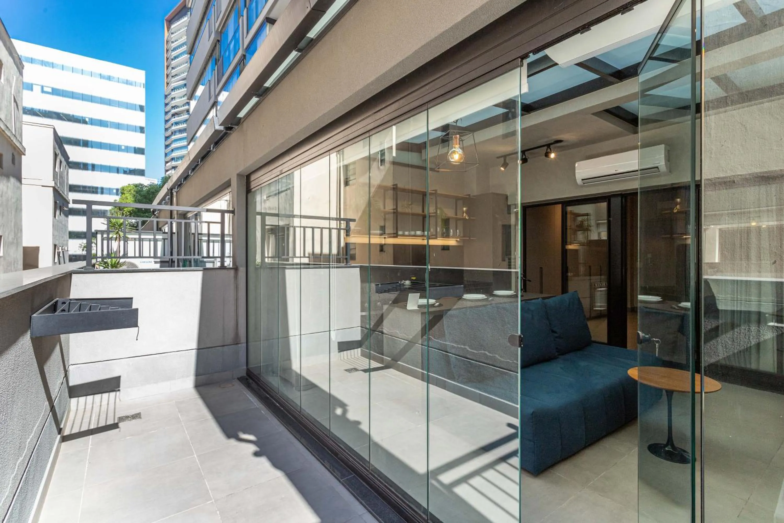 Property building in Charlie Oscar Freire