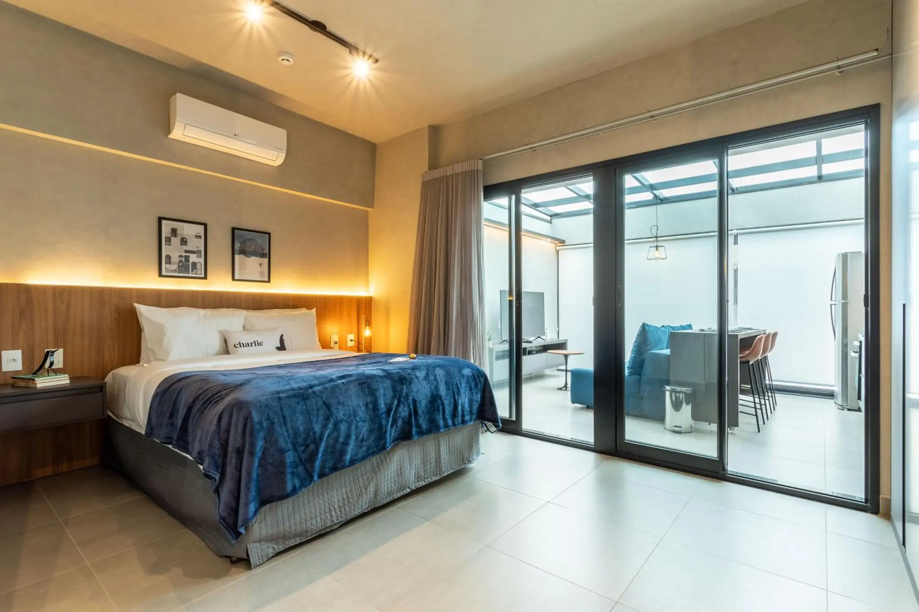 Deluxe Studio in Charlie Oscar Freire Deluxe Studio in Charlie Oscar Freire