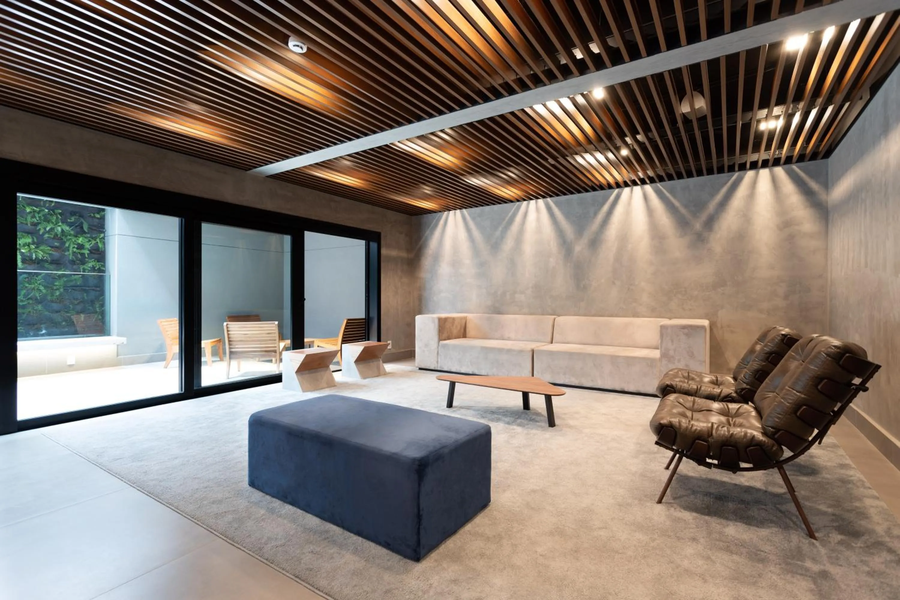 Day in Charlie Oscar Freire