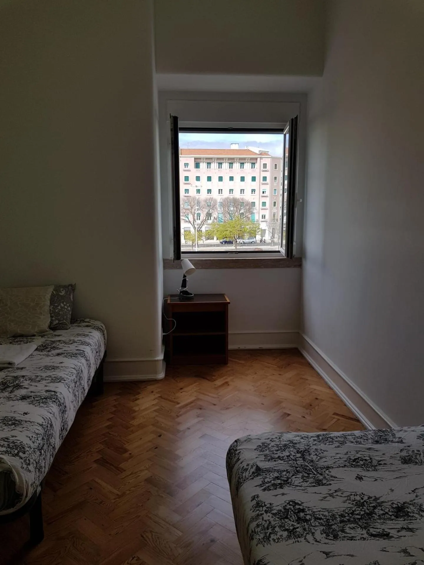 Bed in Rainbow Guest House