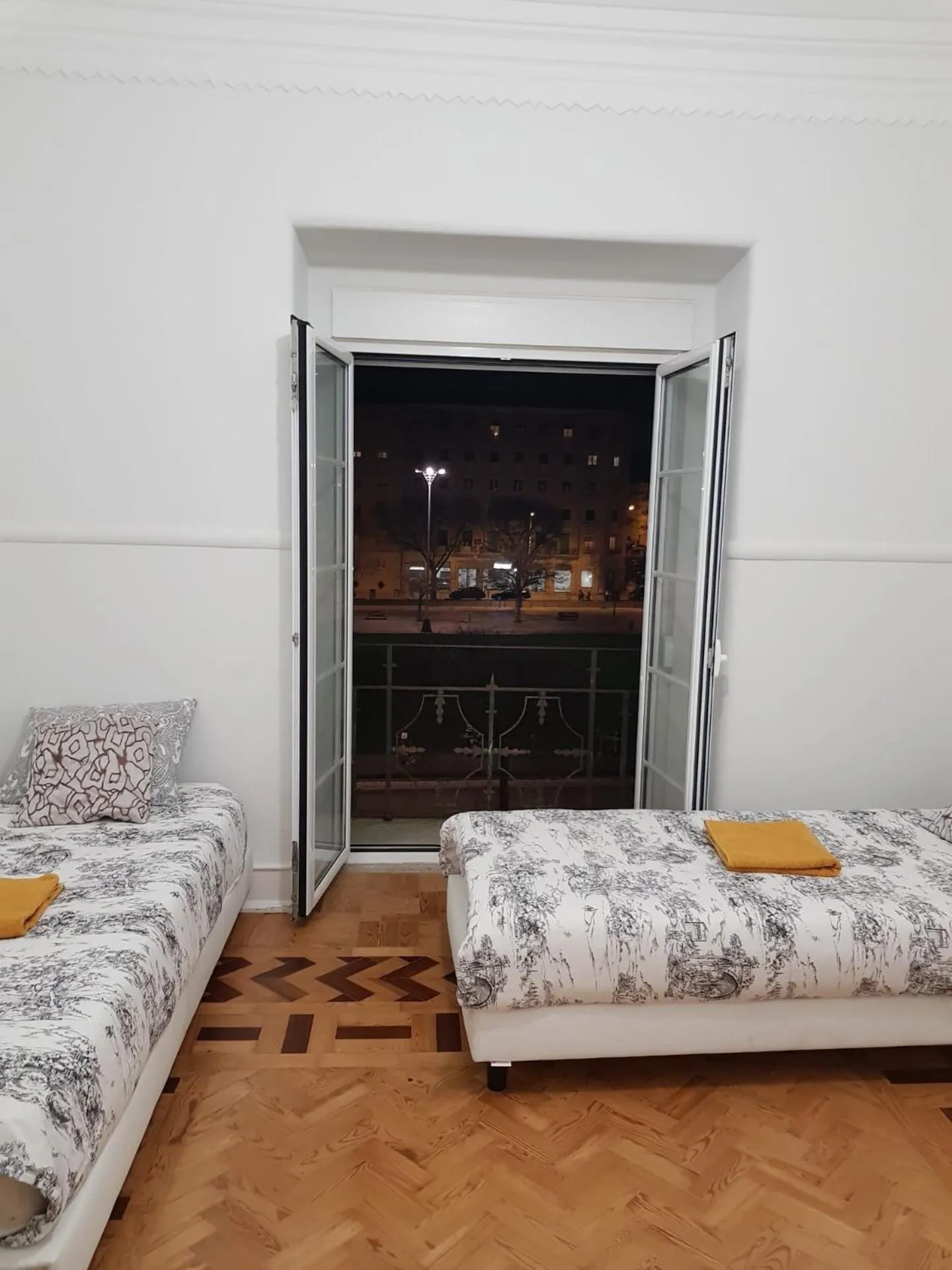 Bed in Rainbow Guest House