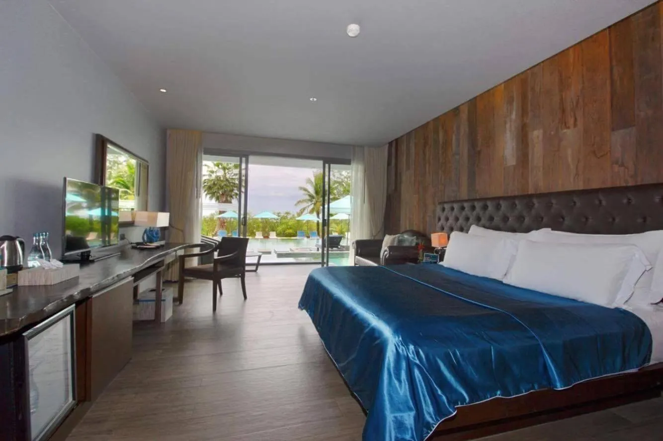 Bed in Le Coral Resort