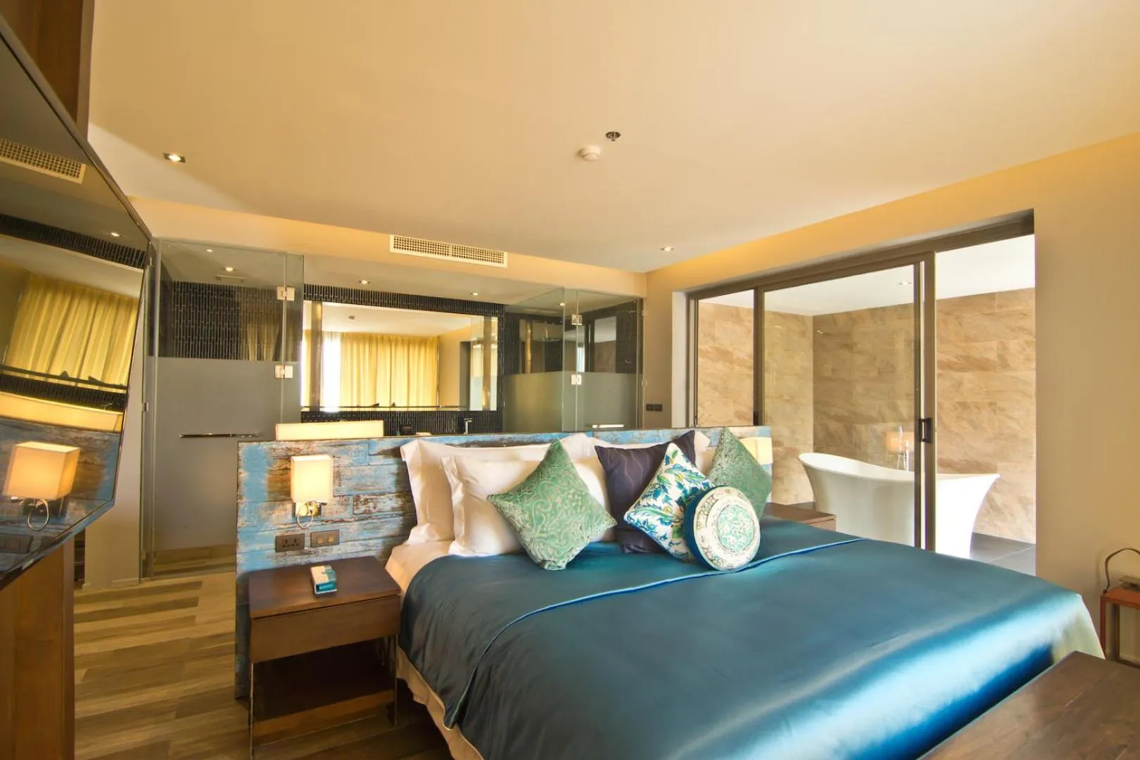 Bed in Le Coral Resort