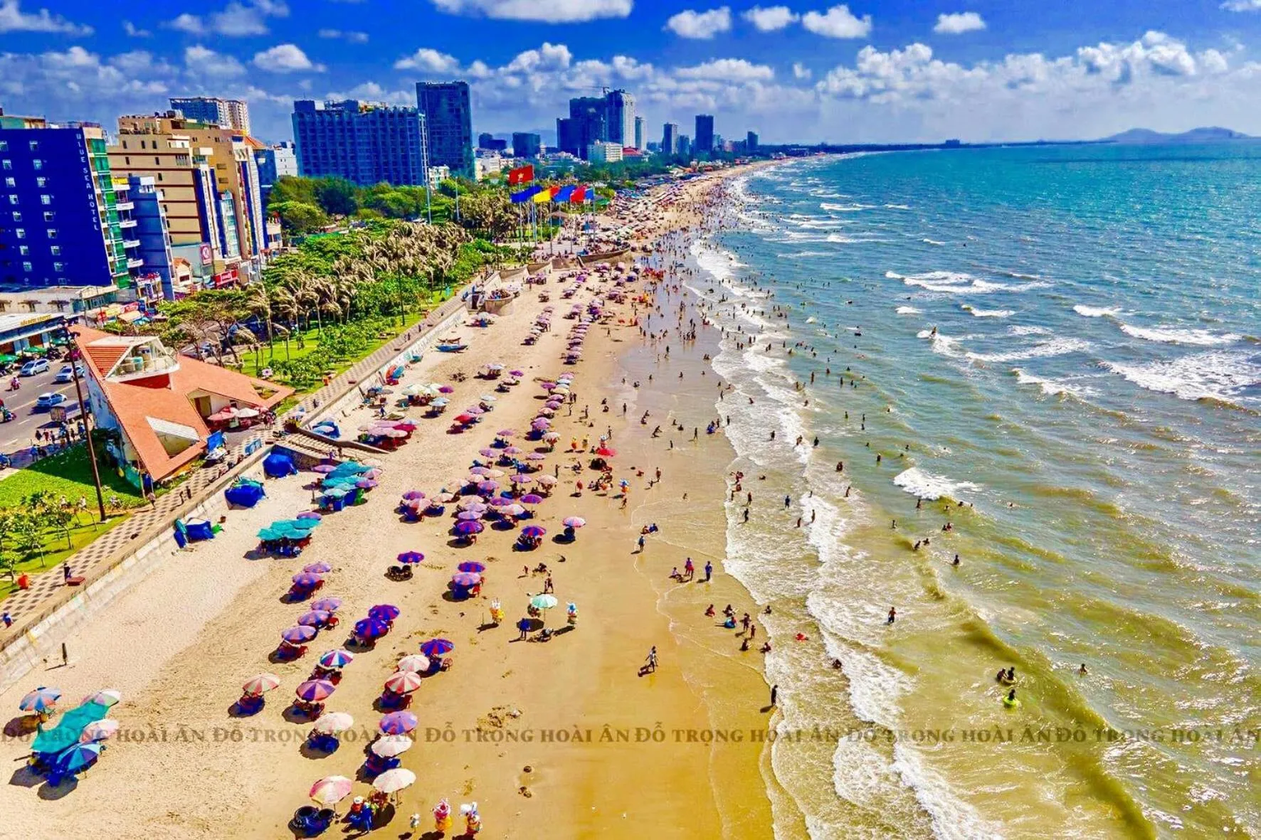 Beach in Khách sạn Bạch Mai Vũng Tàu - Bach Mai Vung Tau hotel