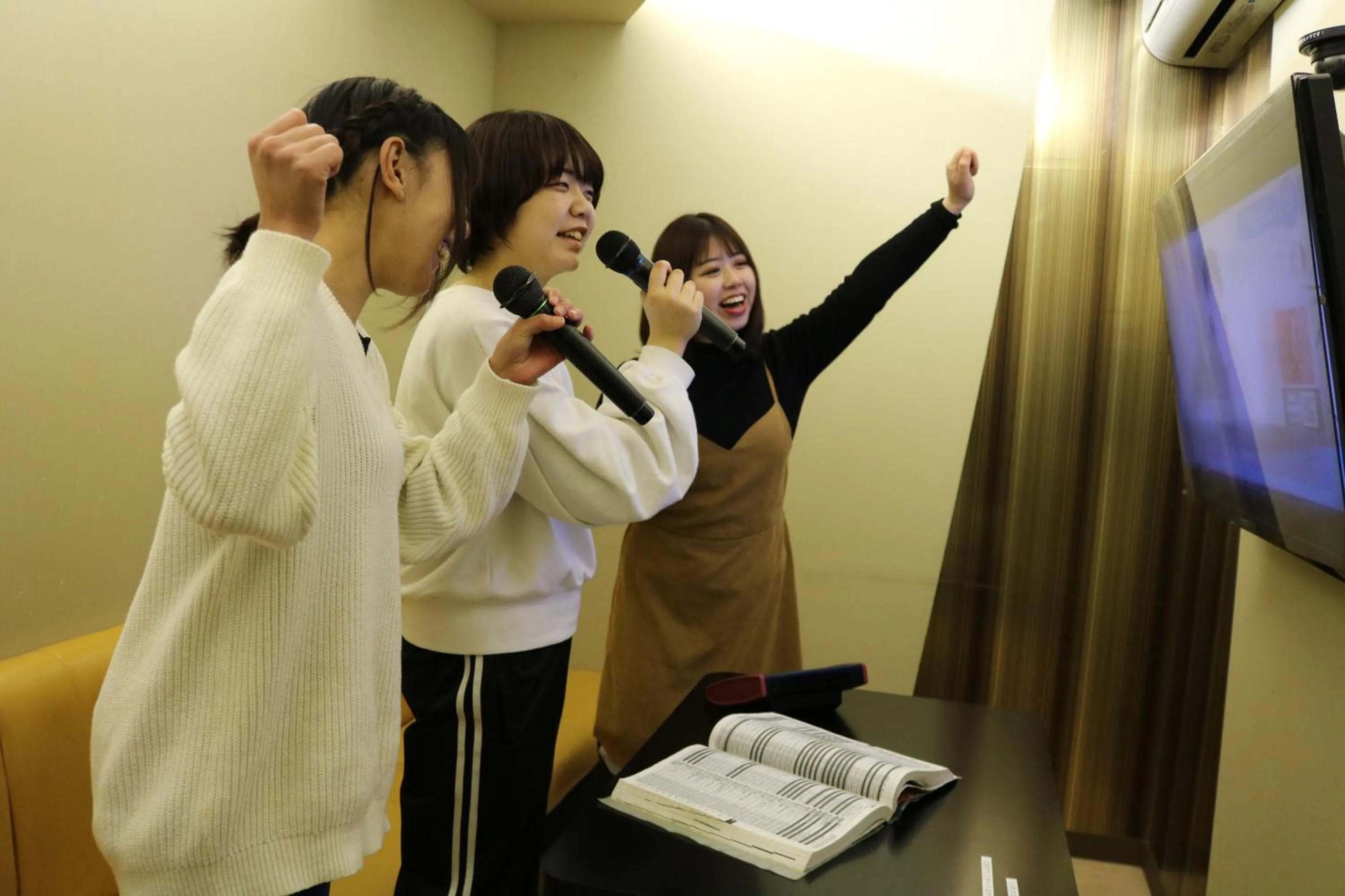 Karaoke in Kusatsu Onsen Hotel Village