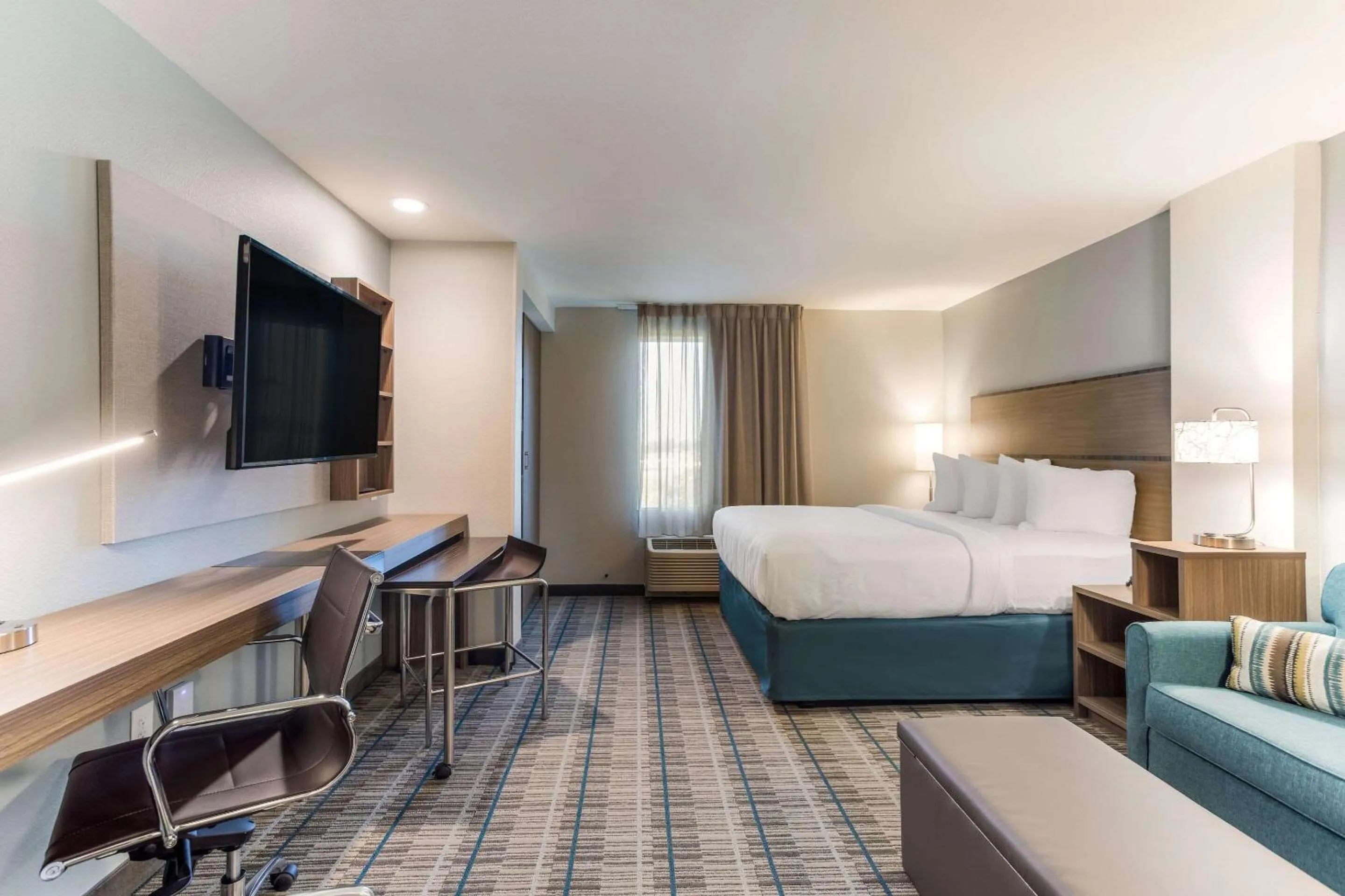 Bedroom, Bed in MainStay Suites Murfreesboro