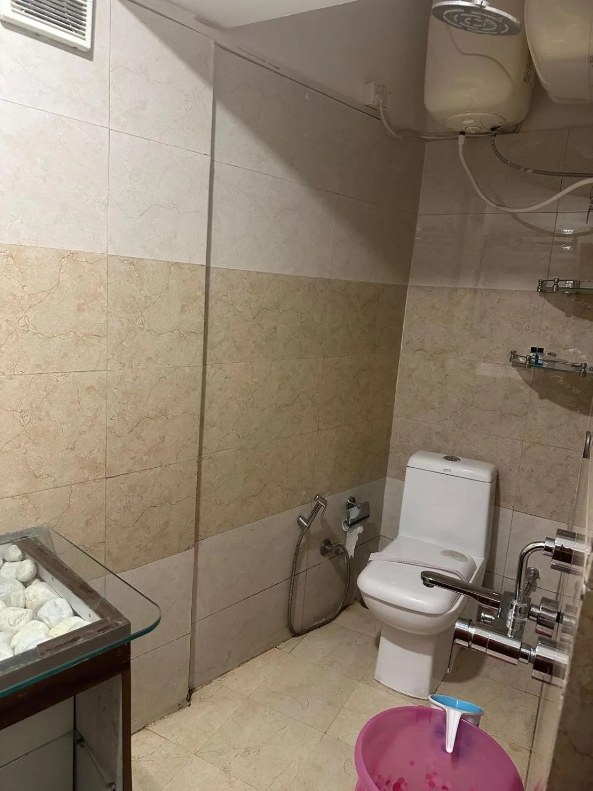 Bathroom in Icebergs Mussoorie - A Boutique stay and 24 hrs roof top cafe