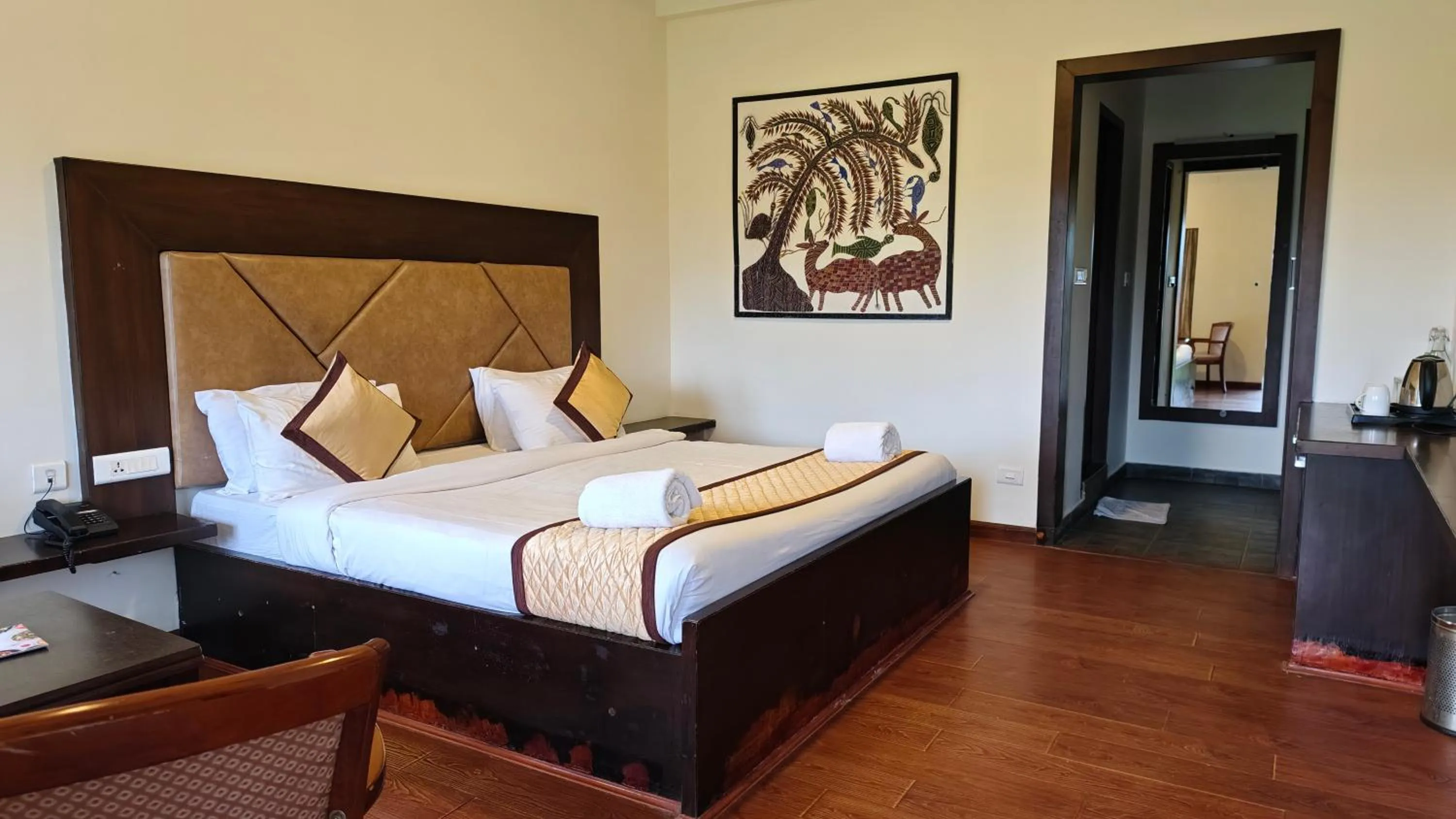 Bedroom, Bed in Yantra Resort, Ooty