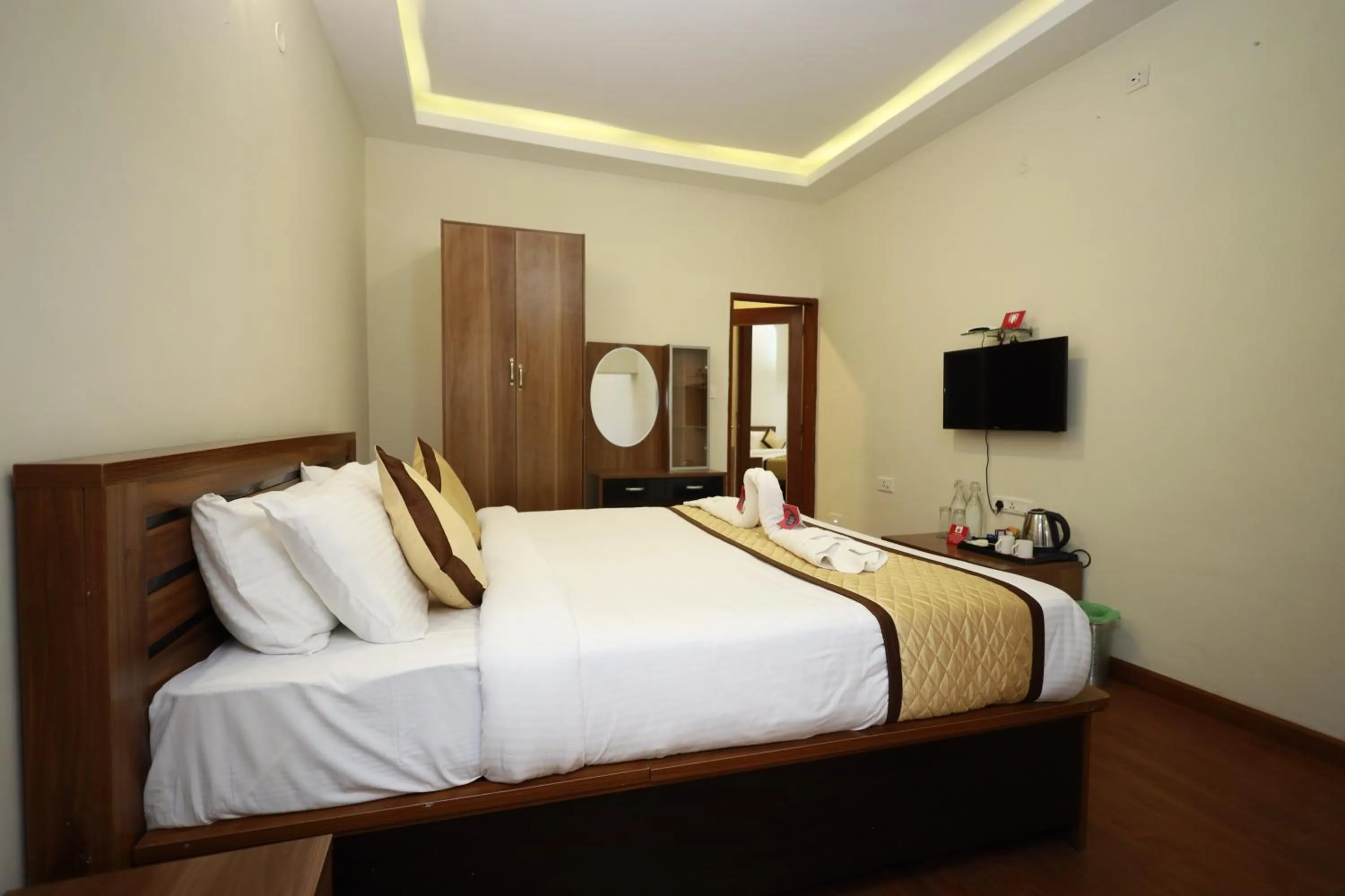 Bedroom, Bed in Yantra Resort, Ooty