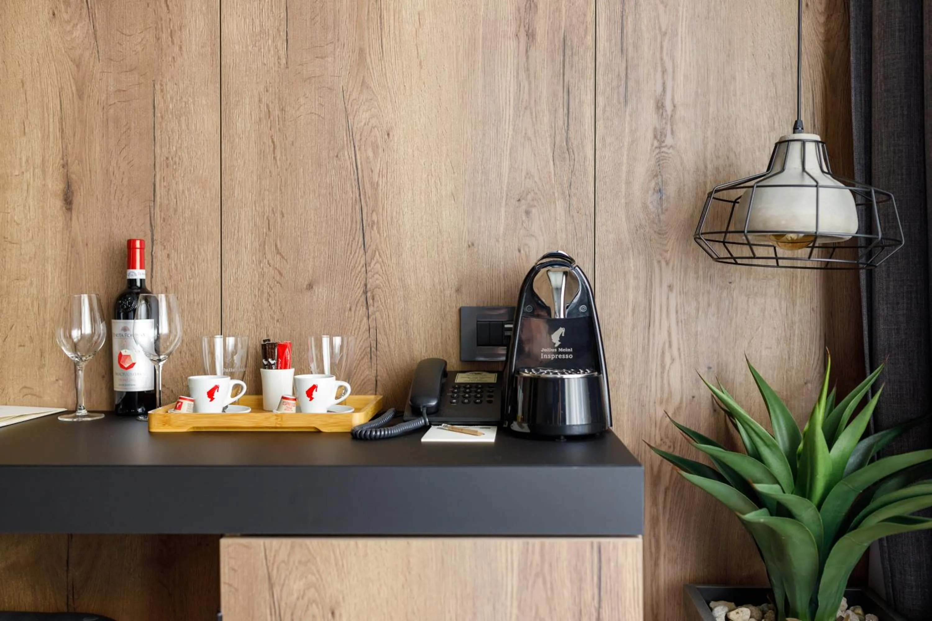 Coffee/tea facilities in SCHUSTER Boarding House