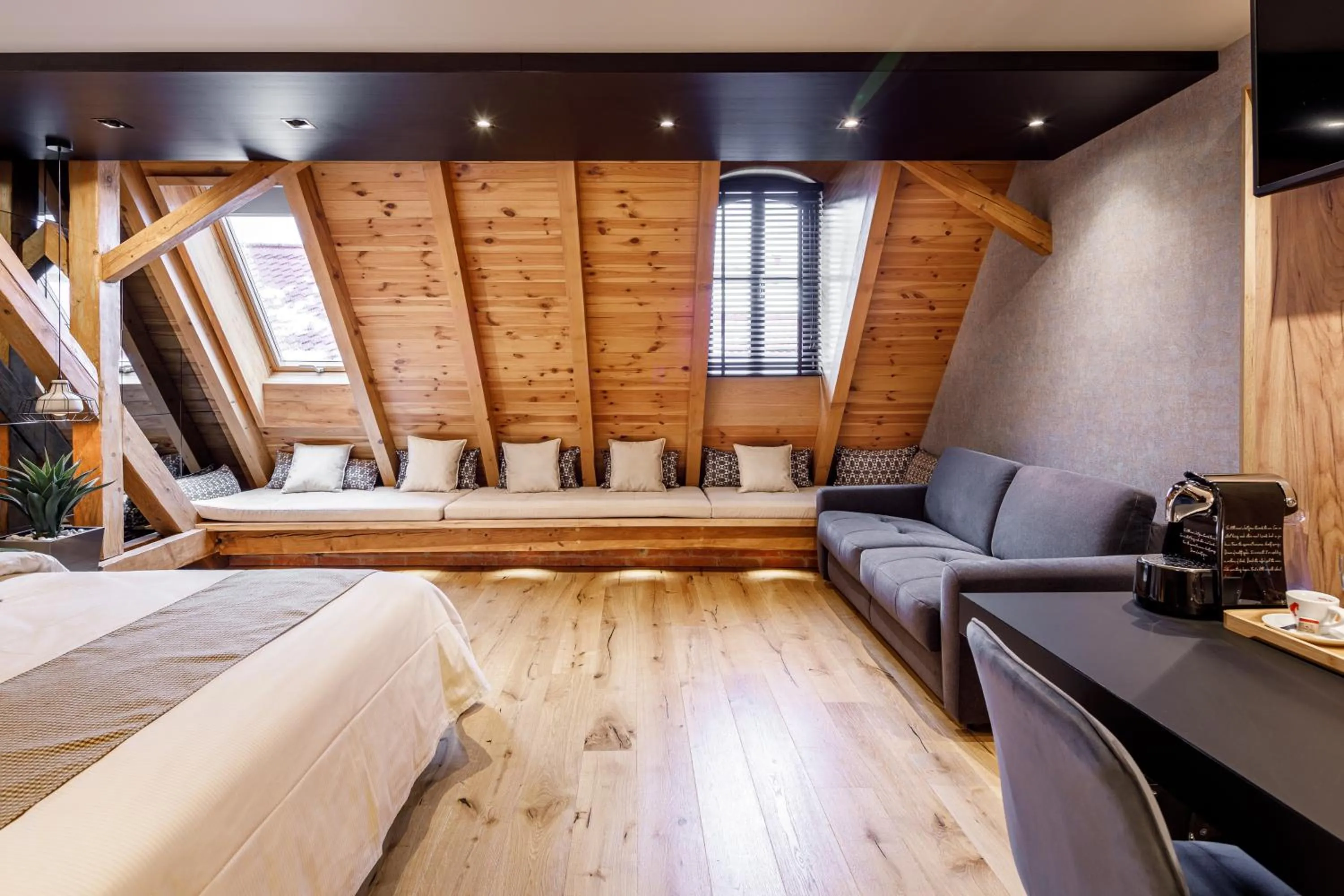 Seating area in SCHUSTER Boarding House