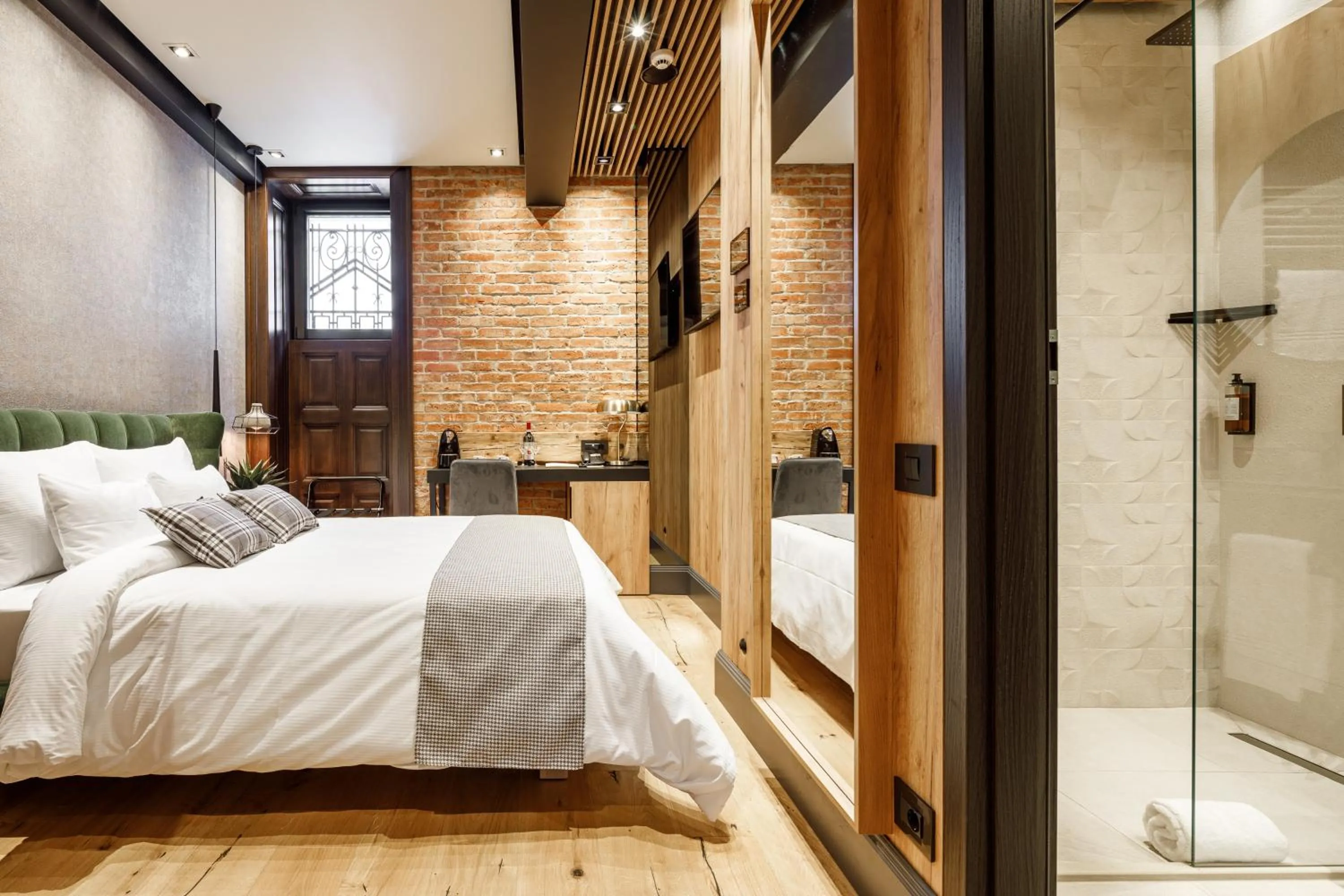 Photo of the whole room, Bed in SCHUSTER Boarding House