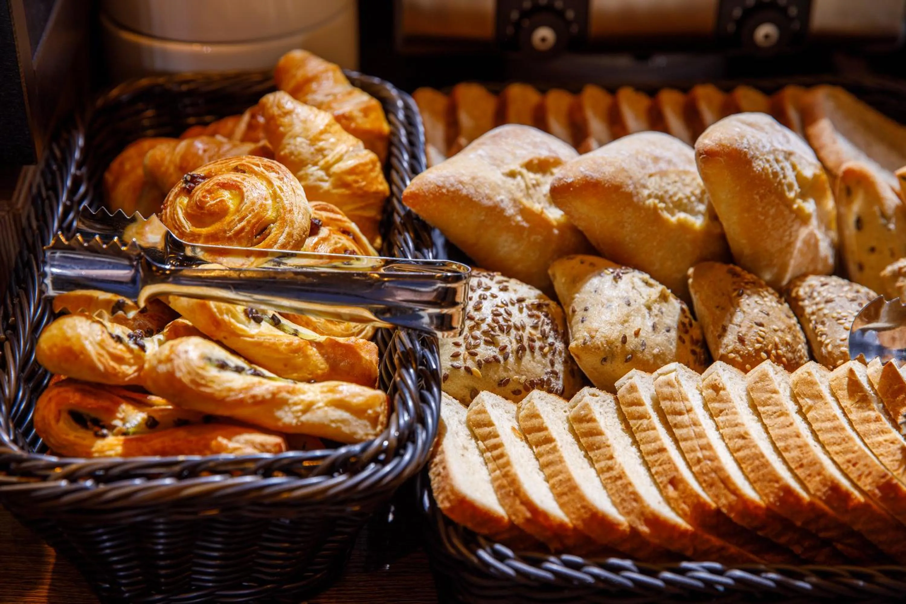 Breakfast in SCHUSTER Boarding House