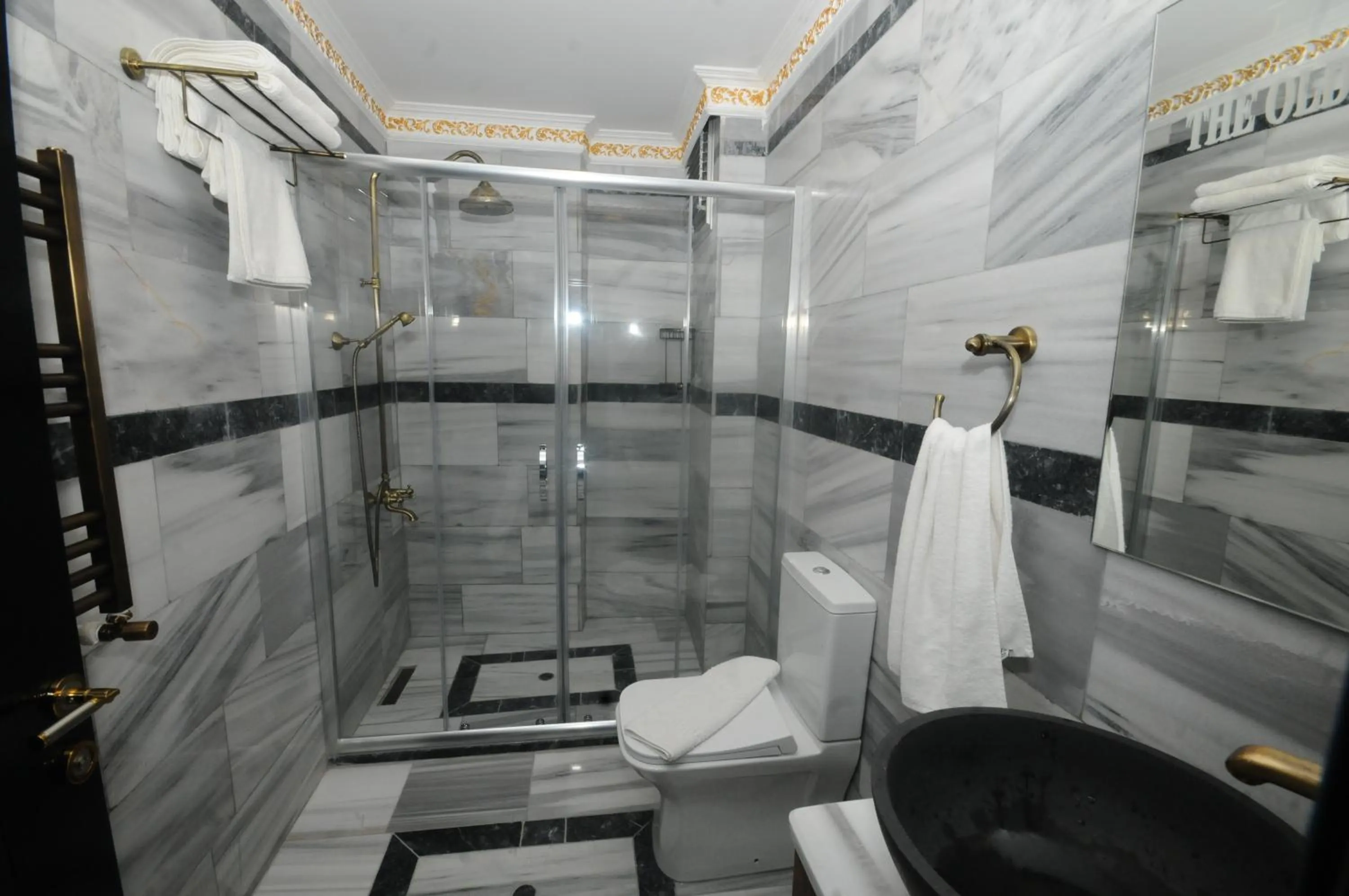 Bathroom in The Old Ottoman Castle