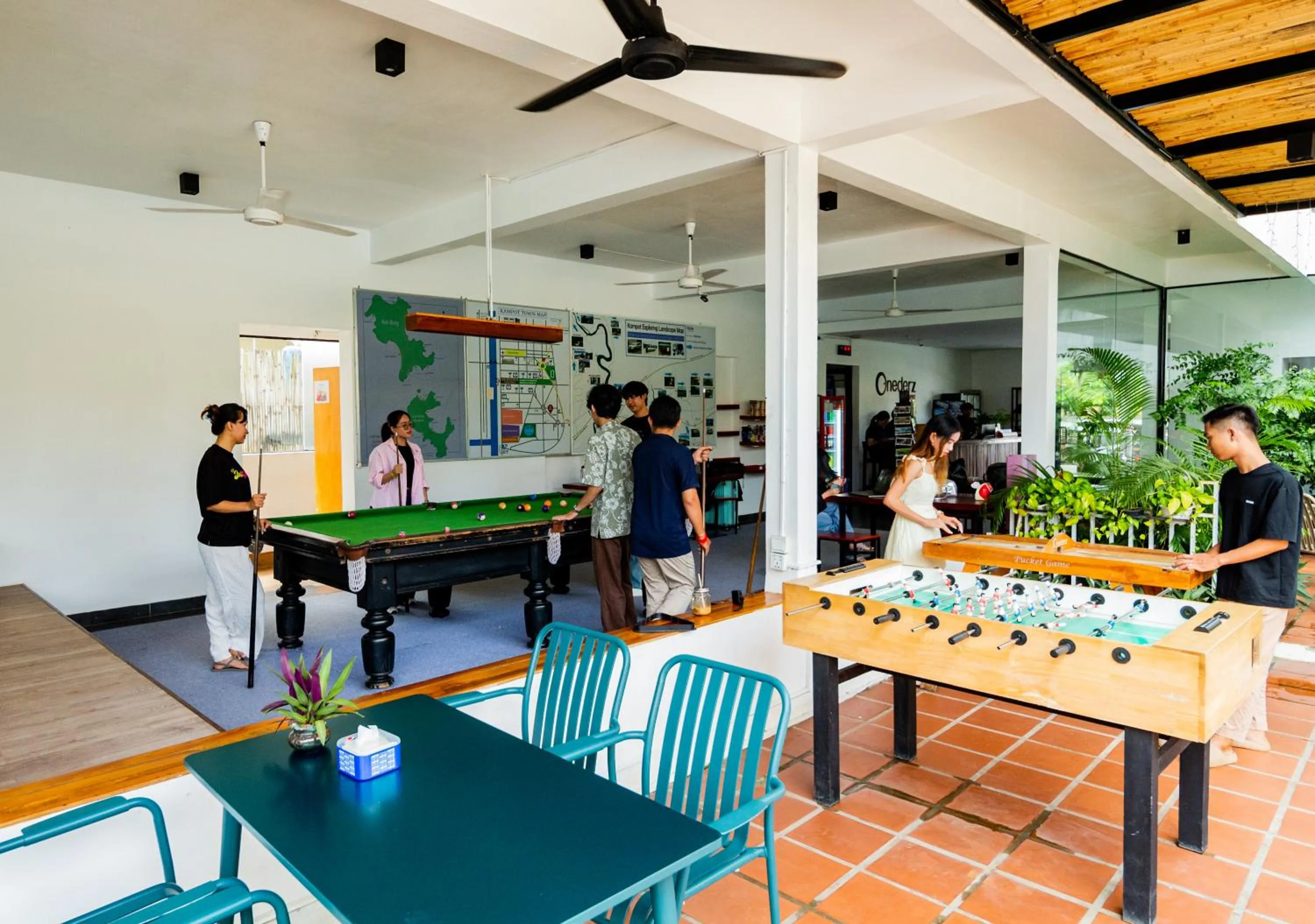 People in Onederz Kampot