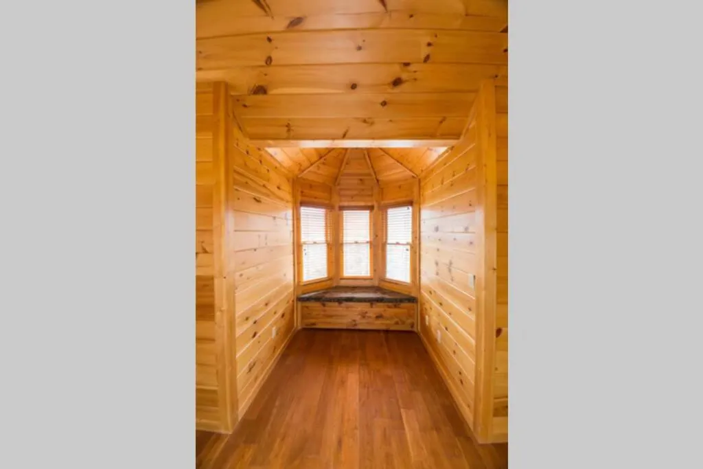 Secluded Cabin near Downtown Blue Ridge