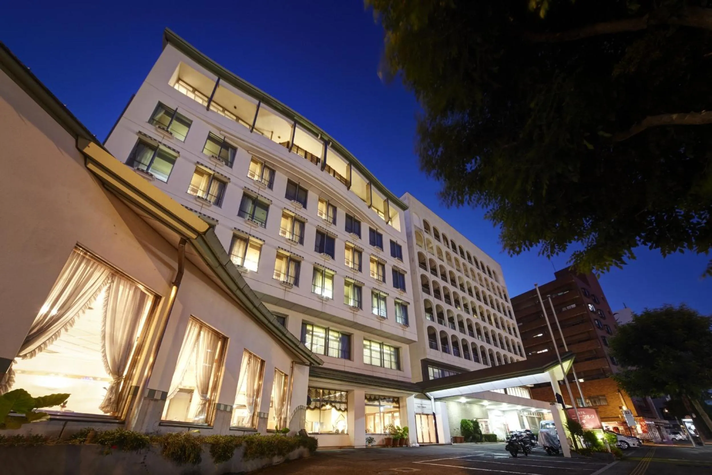 Facade/entrance in Hotel New Tsuruta