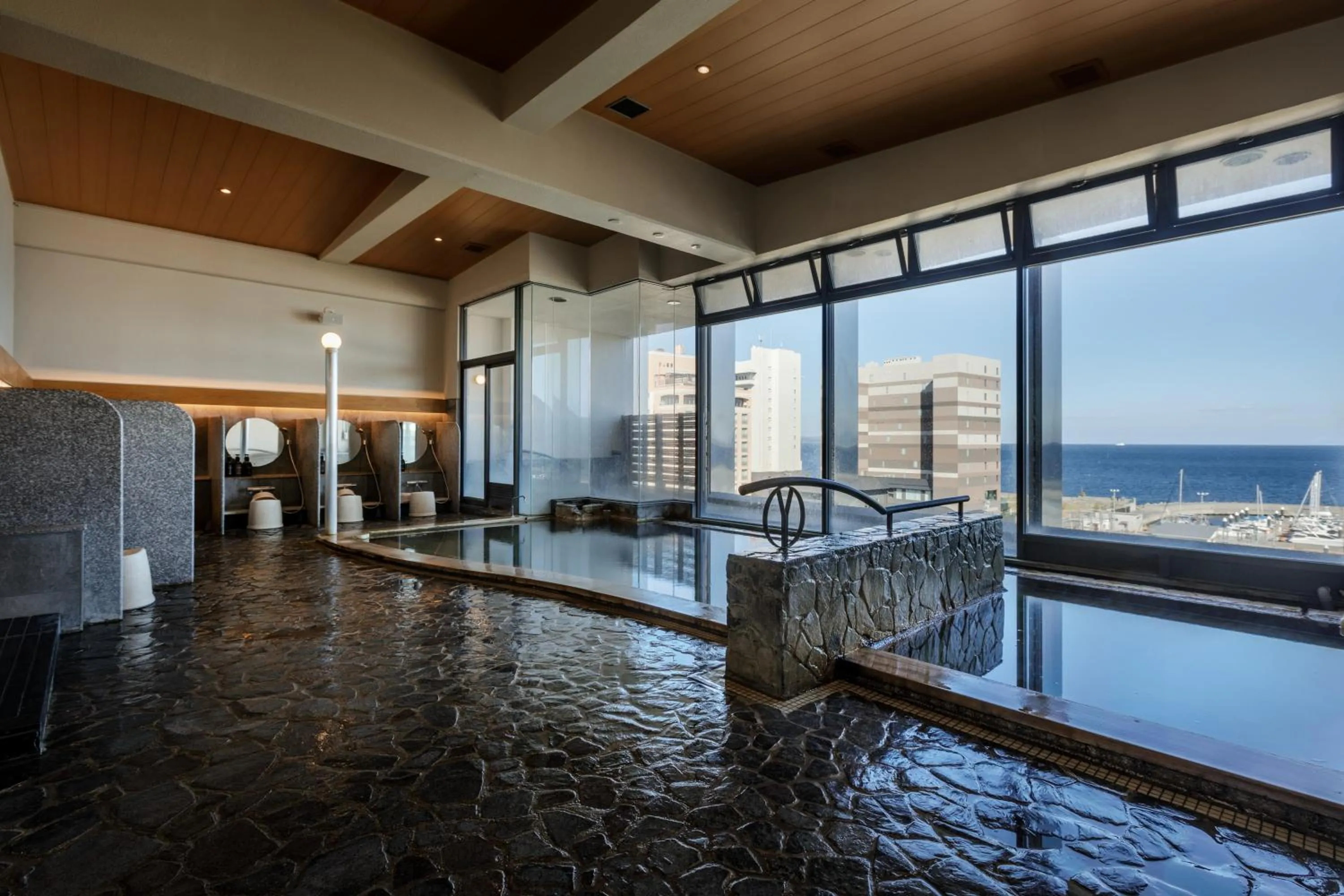 Hot Spring Bath in Hotel New Tsuruta